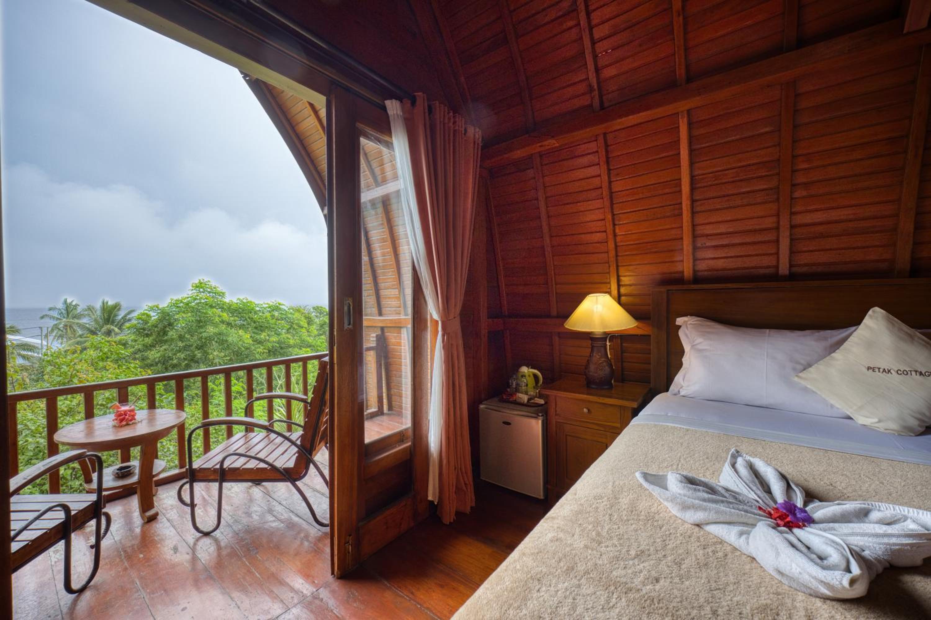 Double Room with Balcony and Sea View - Photo 3