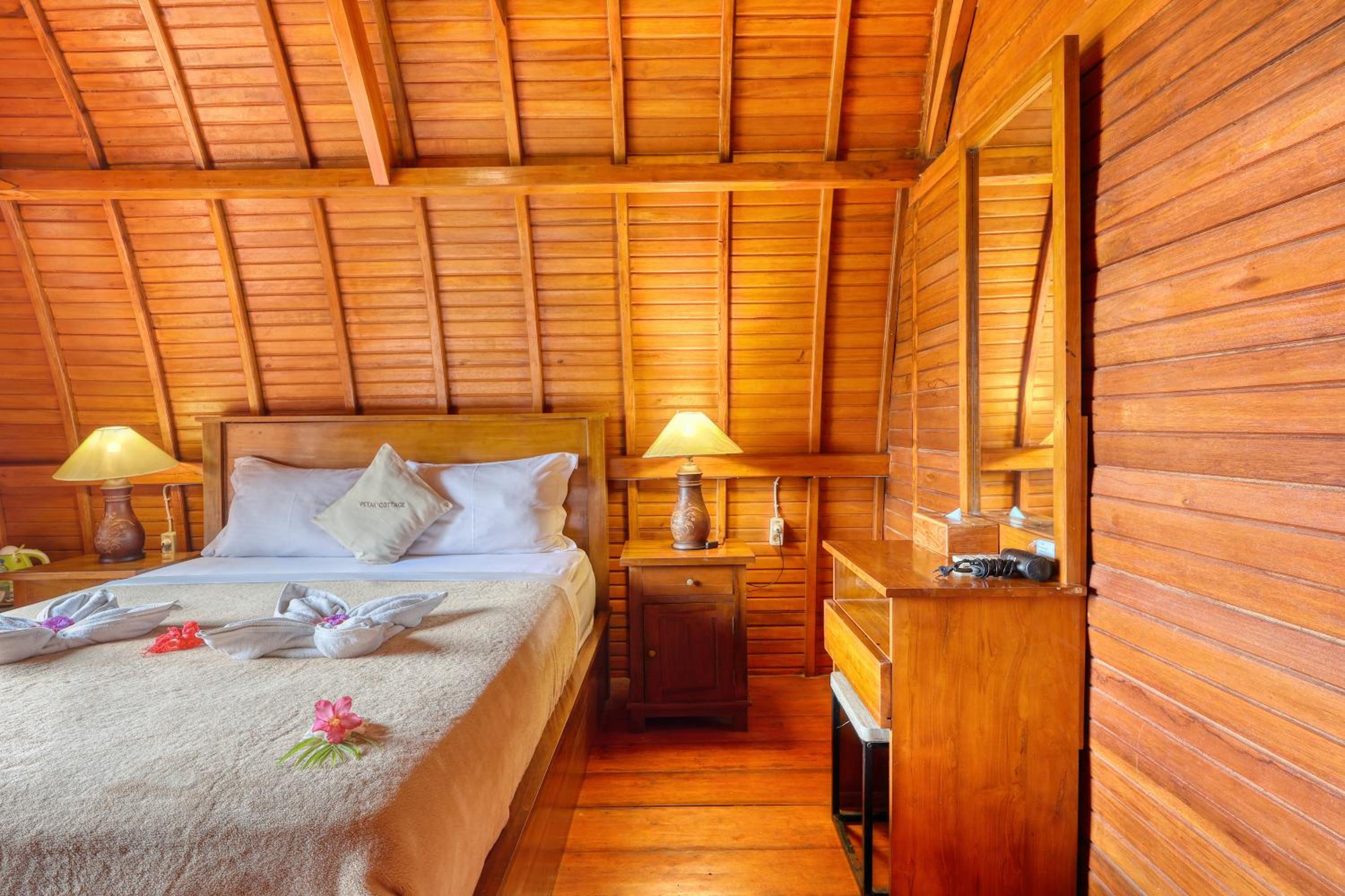 Double Room with Balcony and Sea View - Photo 11