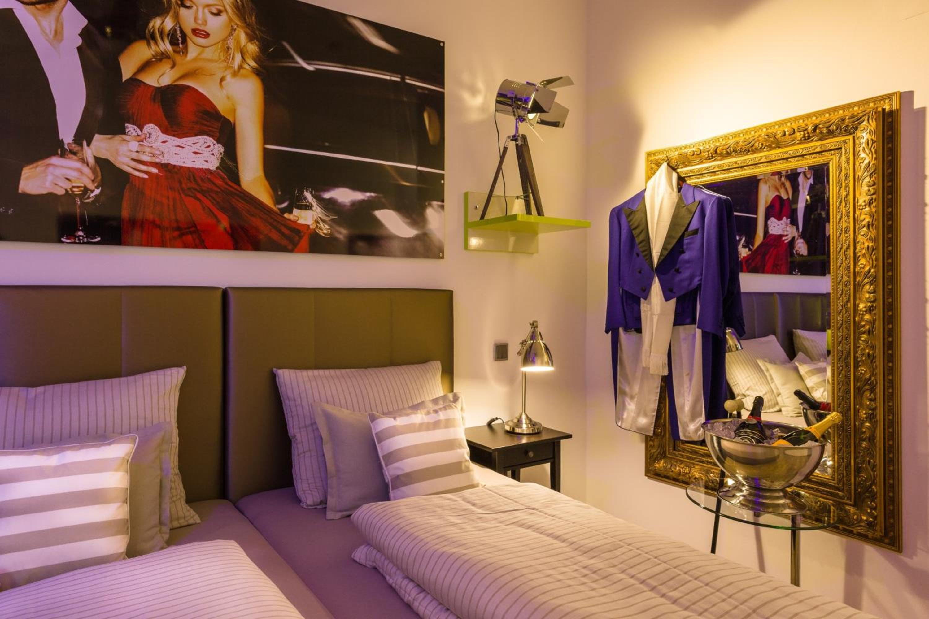 Deluxe Double or Twin Room - Photo 4