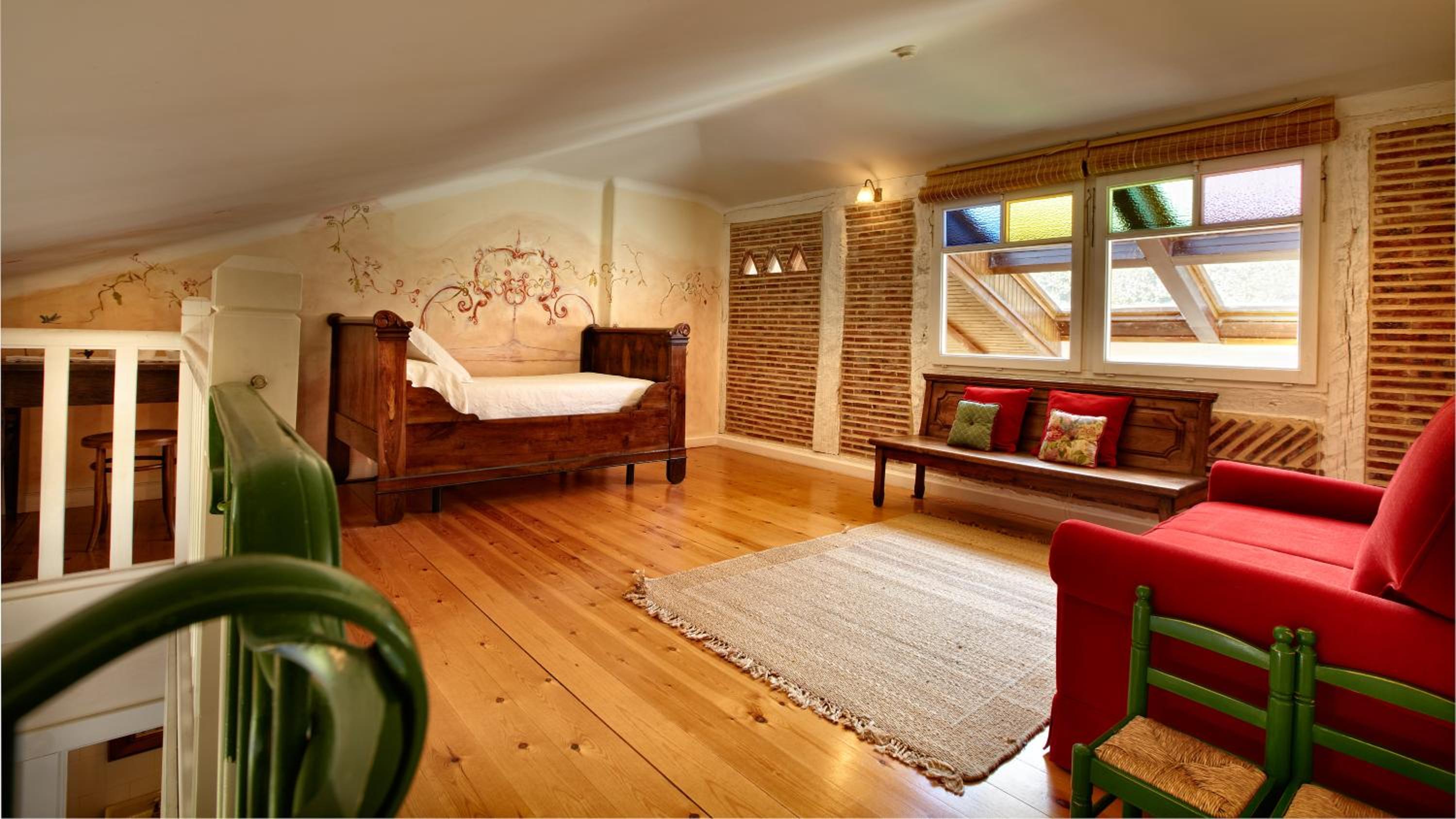 Family Room photo 3