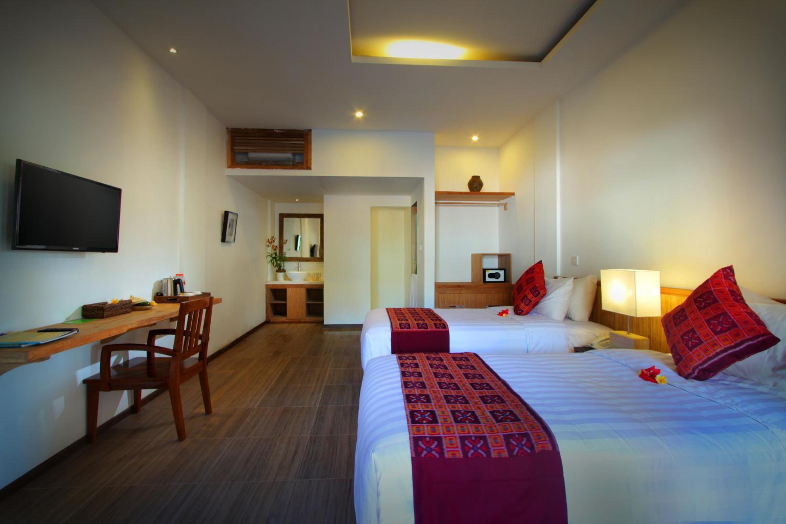 Standard Suite - Photo 12
