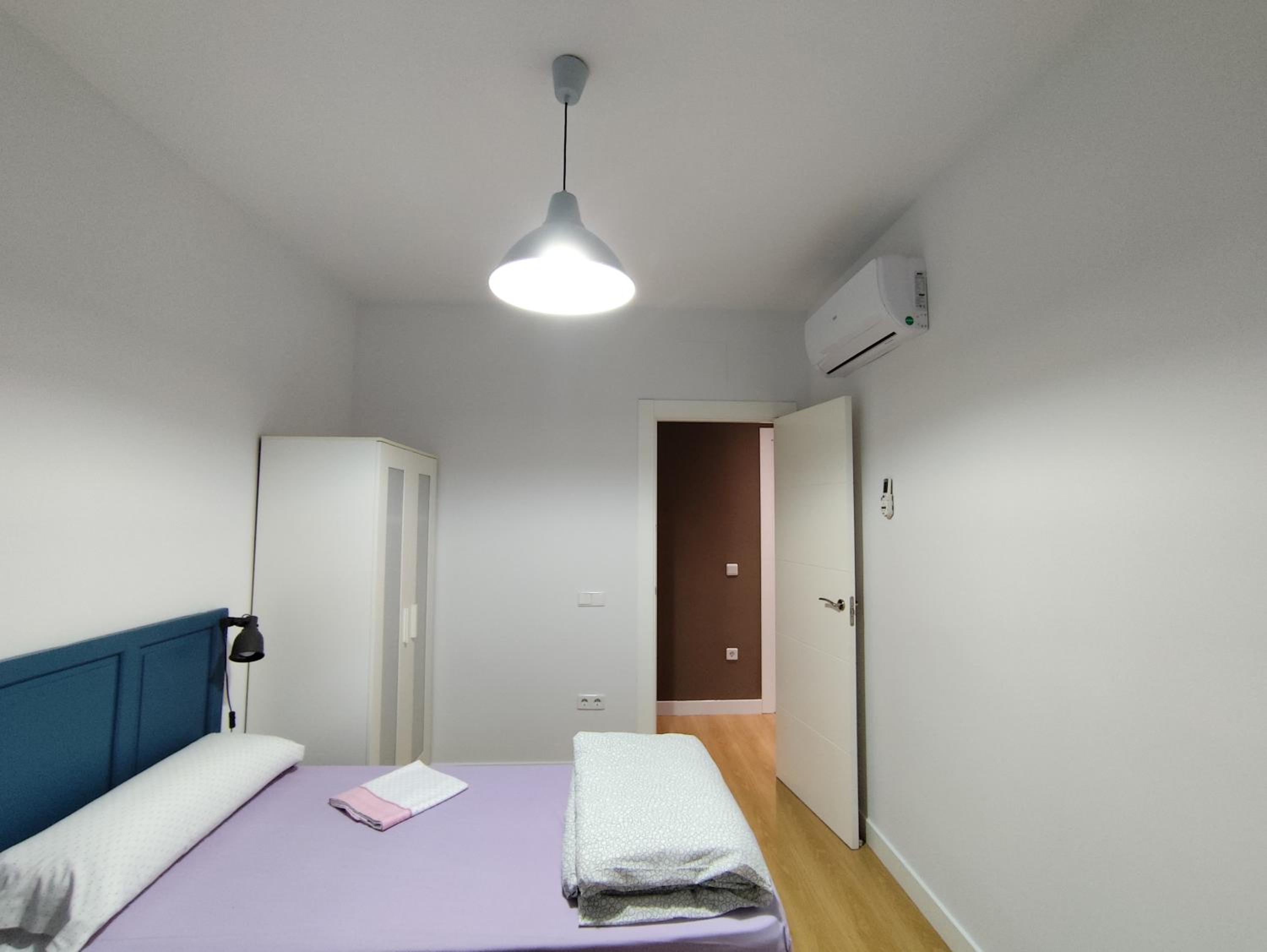 Three-Bedroom Townhouse - Photo 3