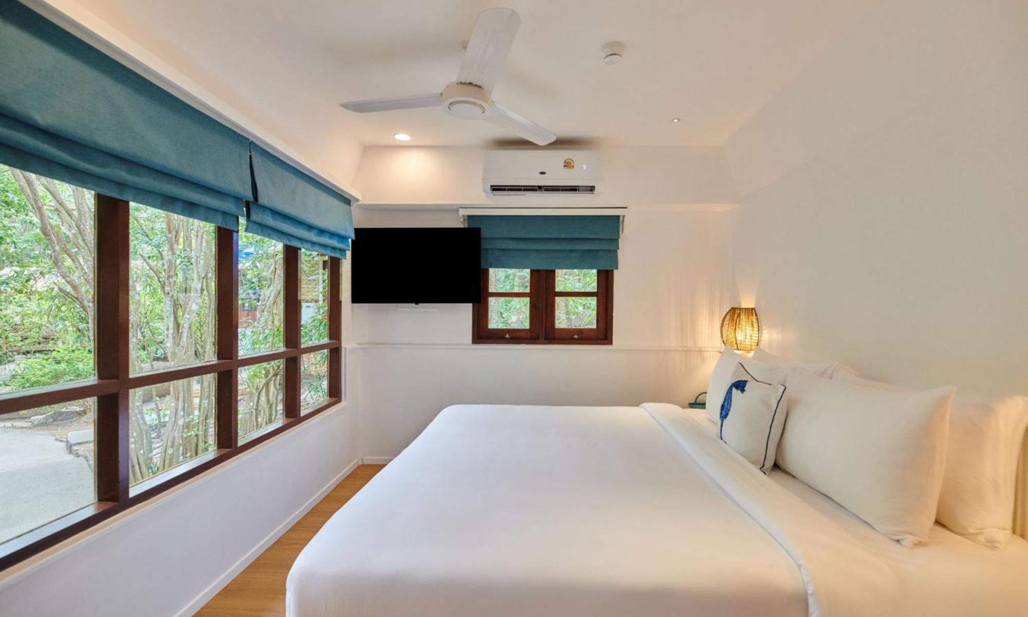 Two-Bedroom Bungalow - Photo 3