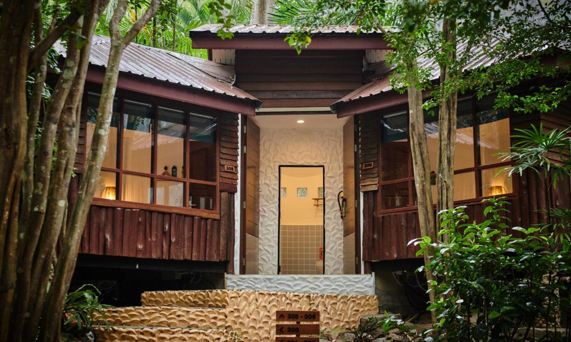 Two-Bedroom Bungalow - Photo 4