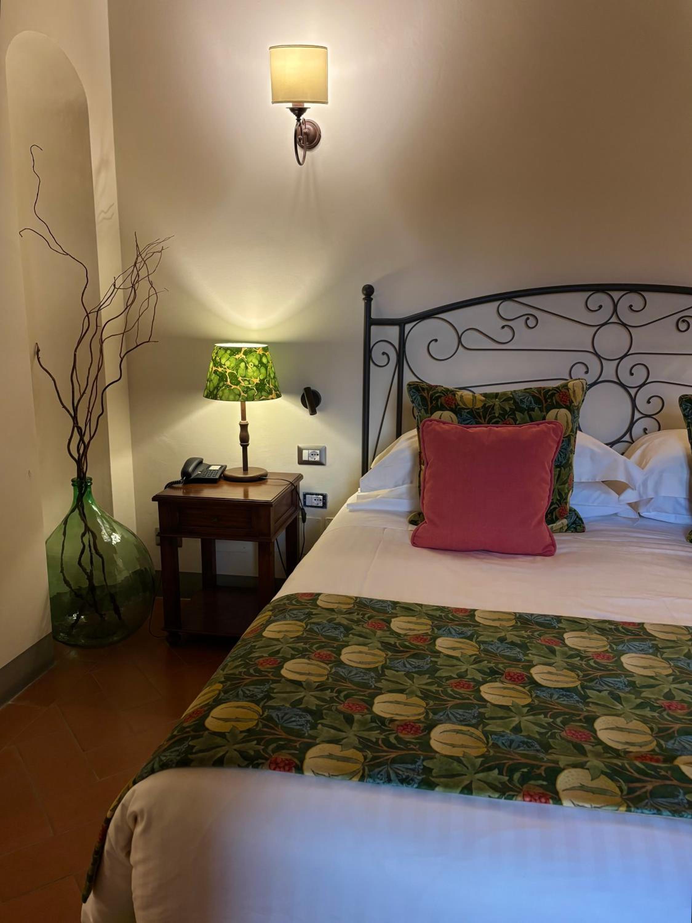 Standard Double Room - Photo 5