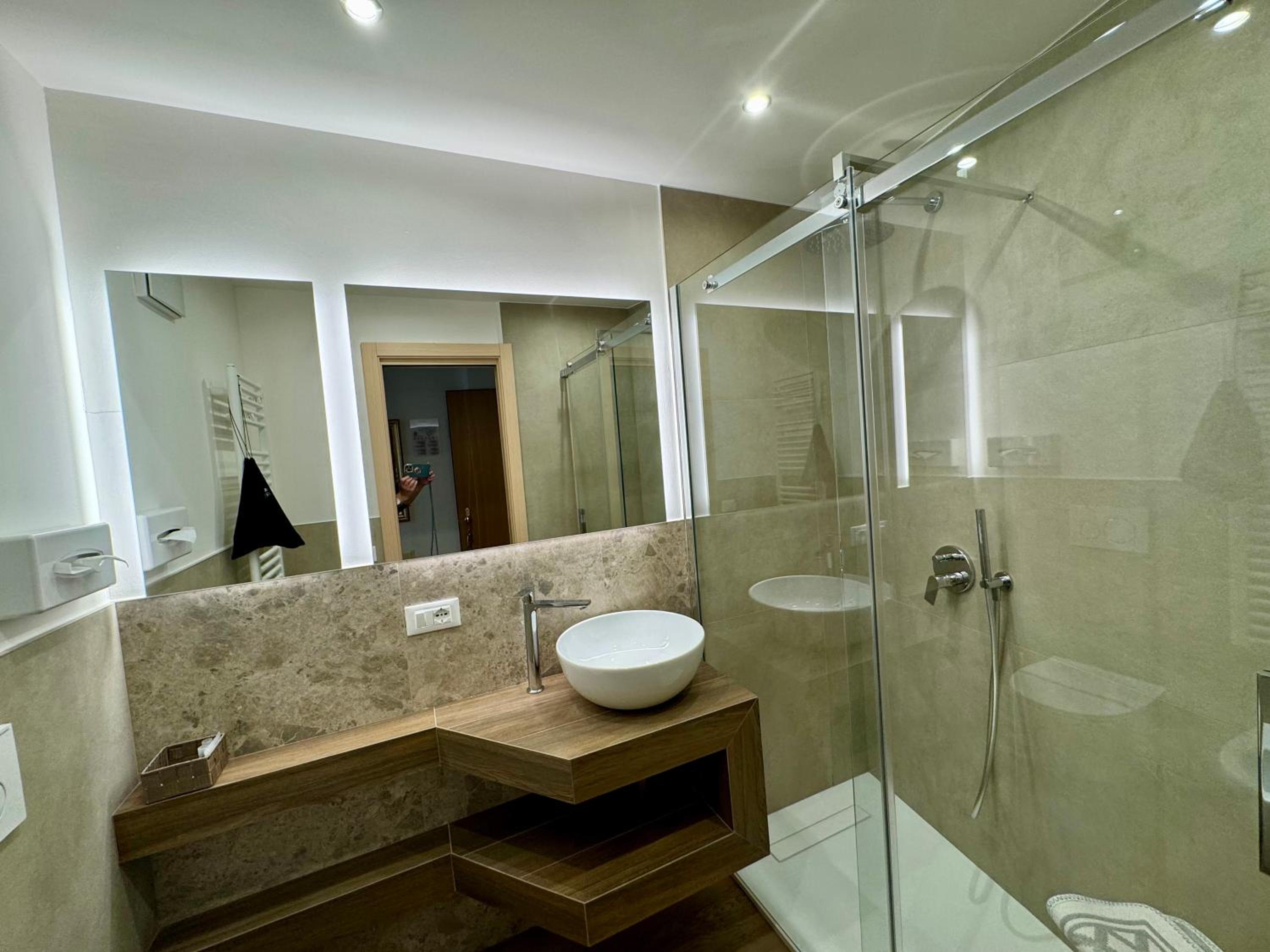 Deluxe Double Room with Extra Bed photo 2