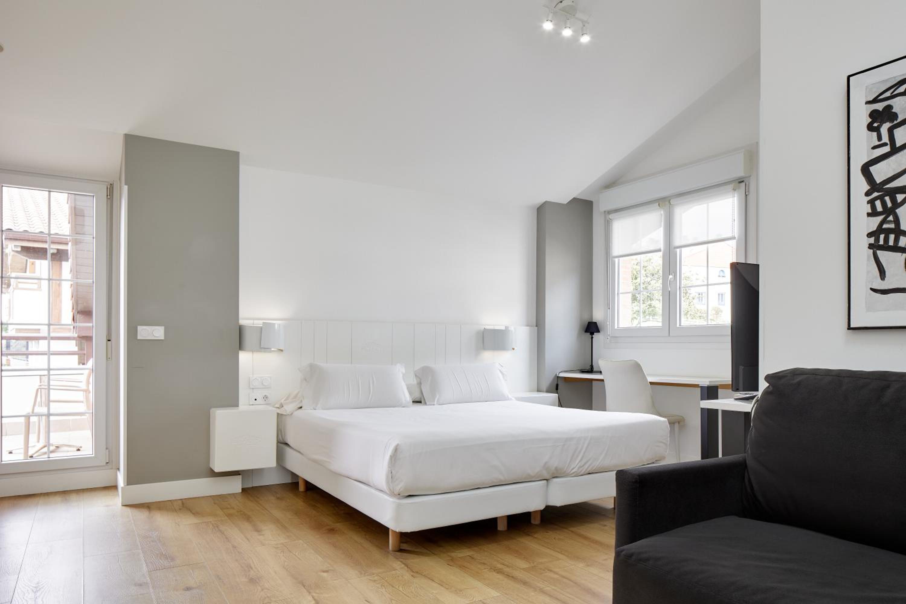 Superior Double or Twin Room with Terrace photo 2
