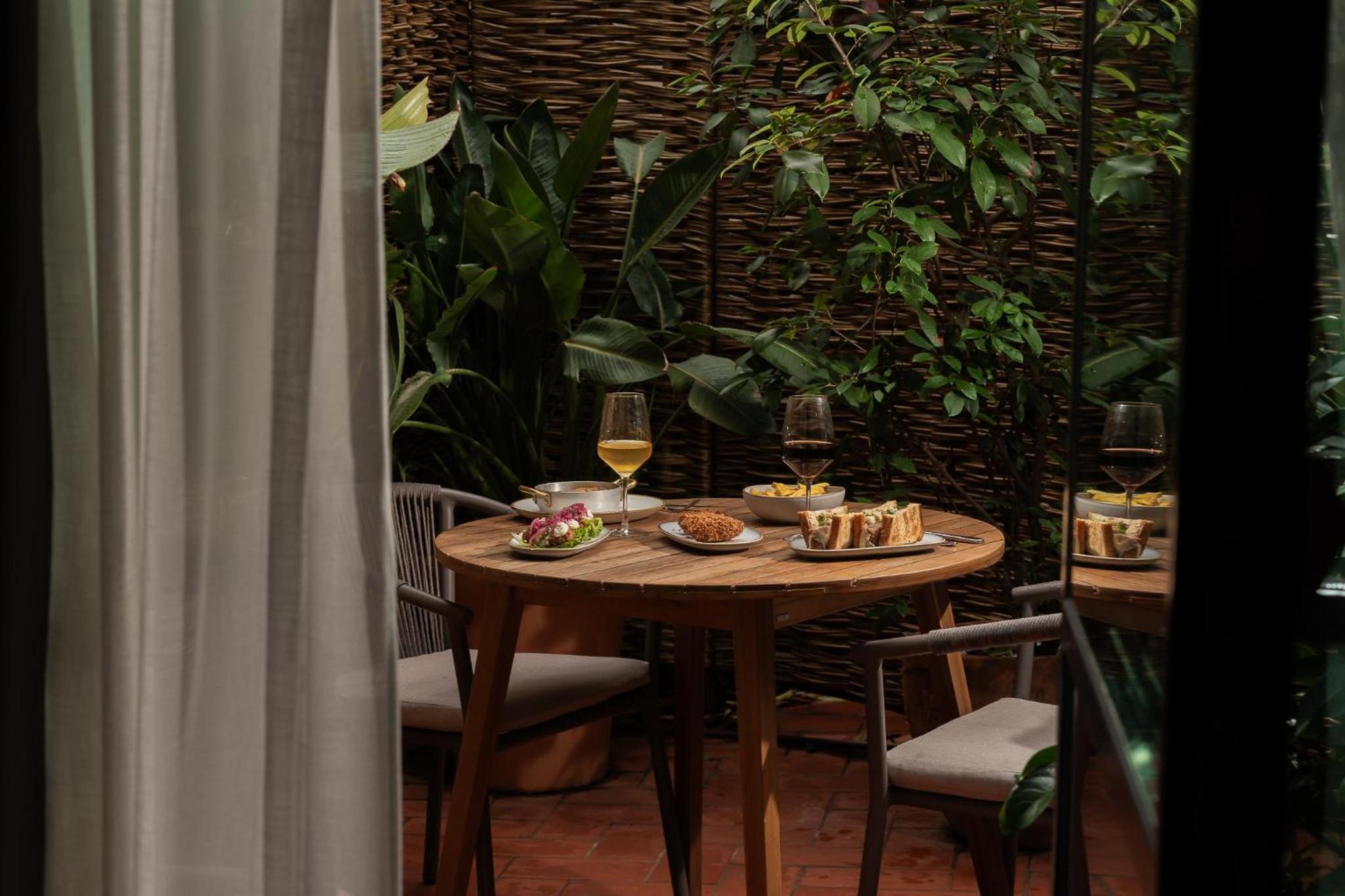 Studio with Terrace