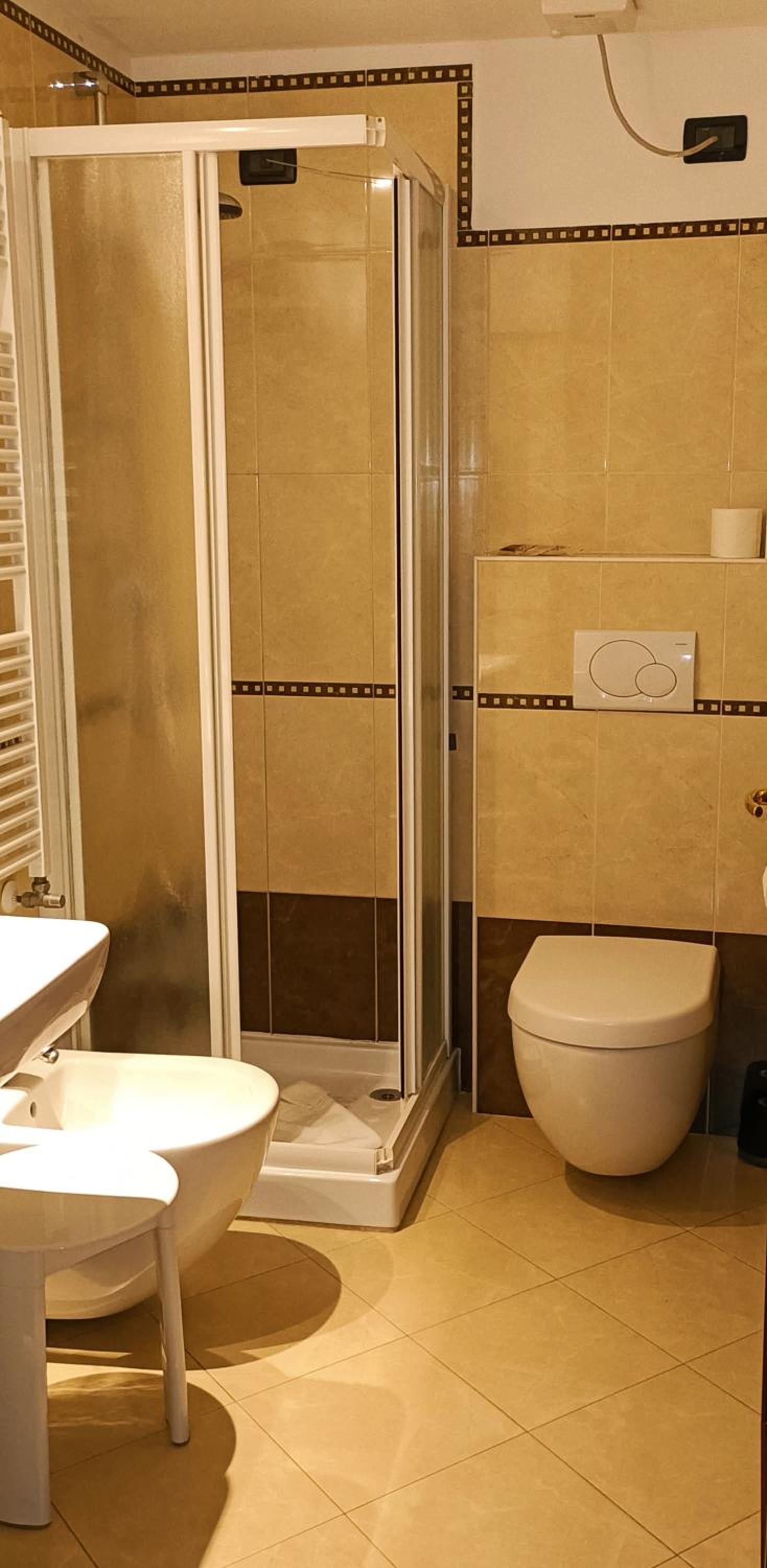 Family Room with Private Bathroom photo 3