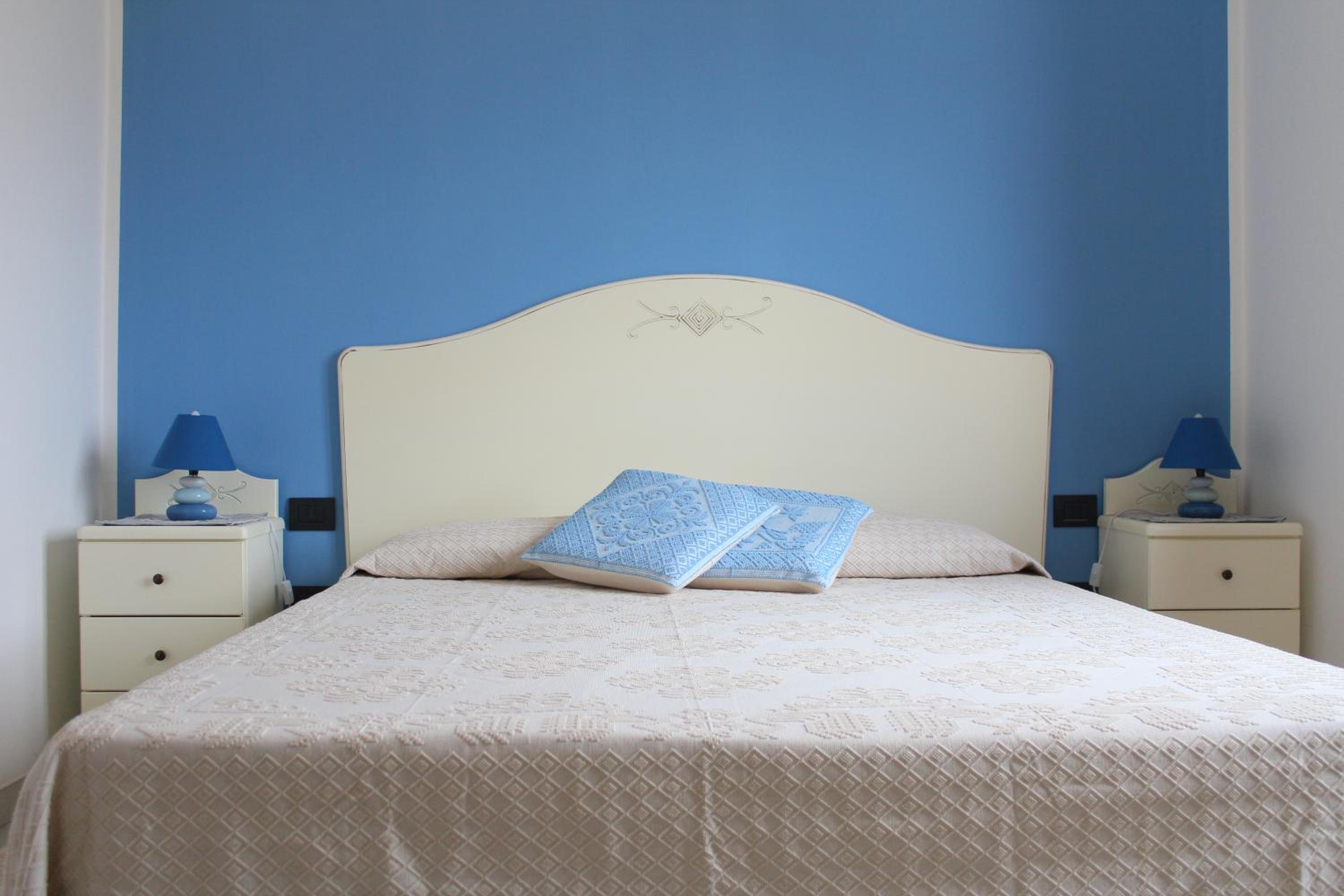 Double Room - Photo 4