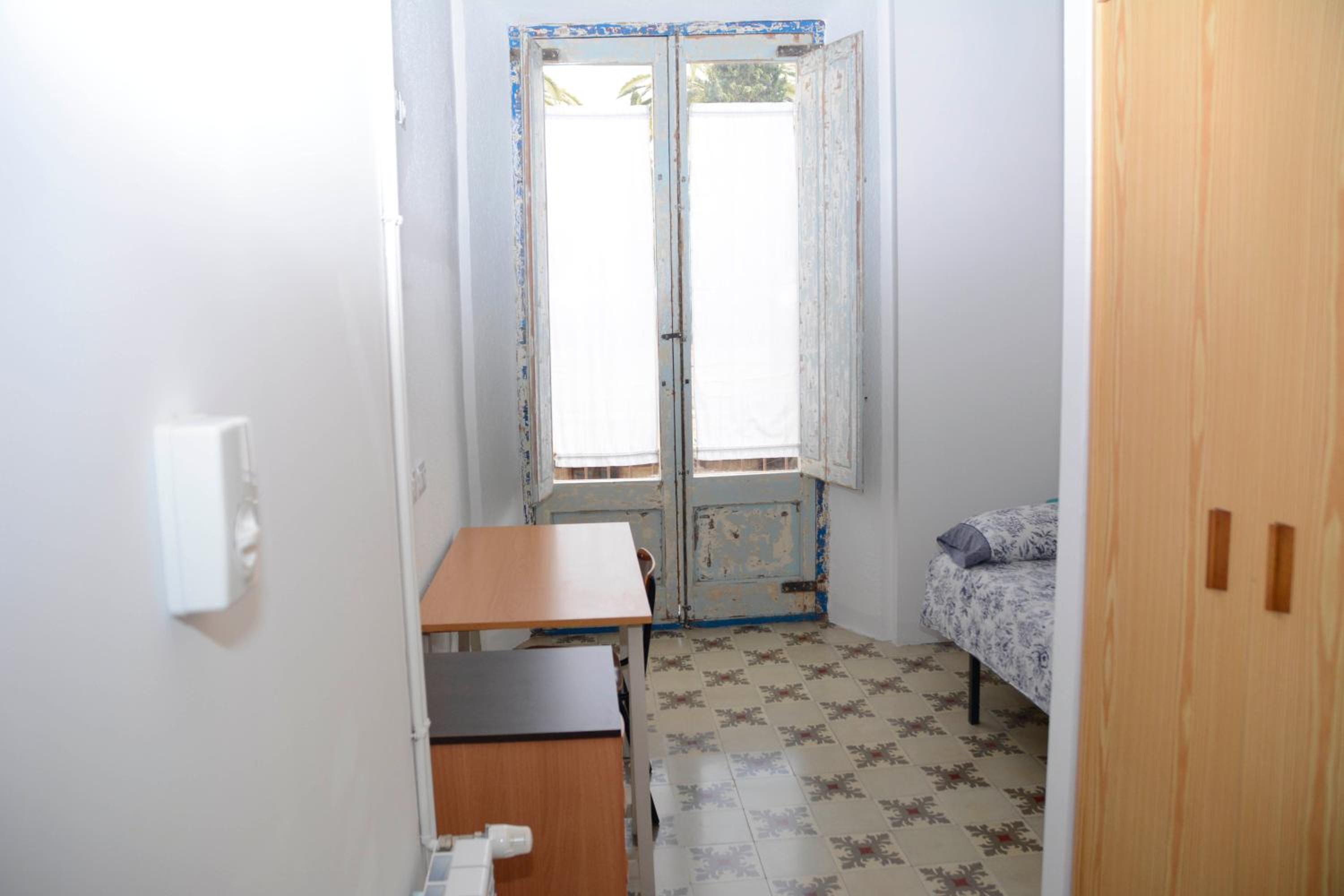 Single Room with Private External Bathroom photo 2