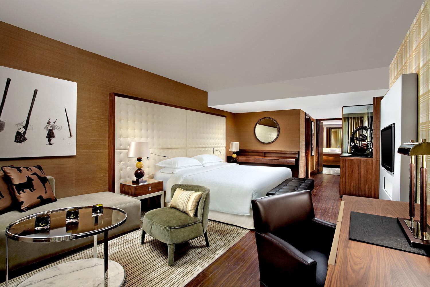 Two-Bedroom Suite with Edinburgh Castle View