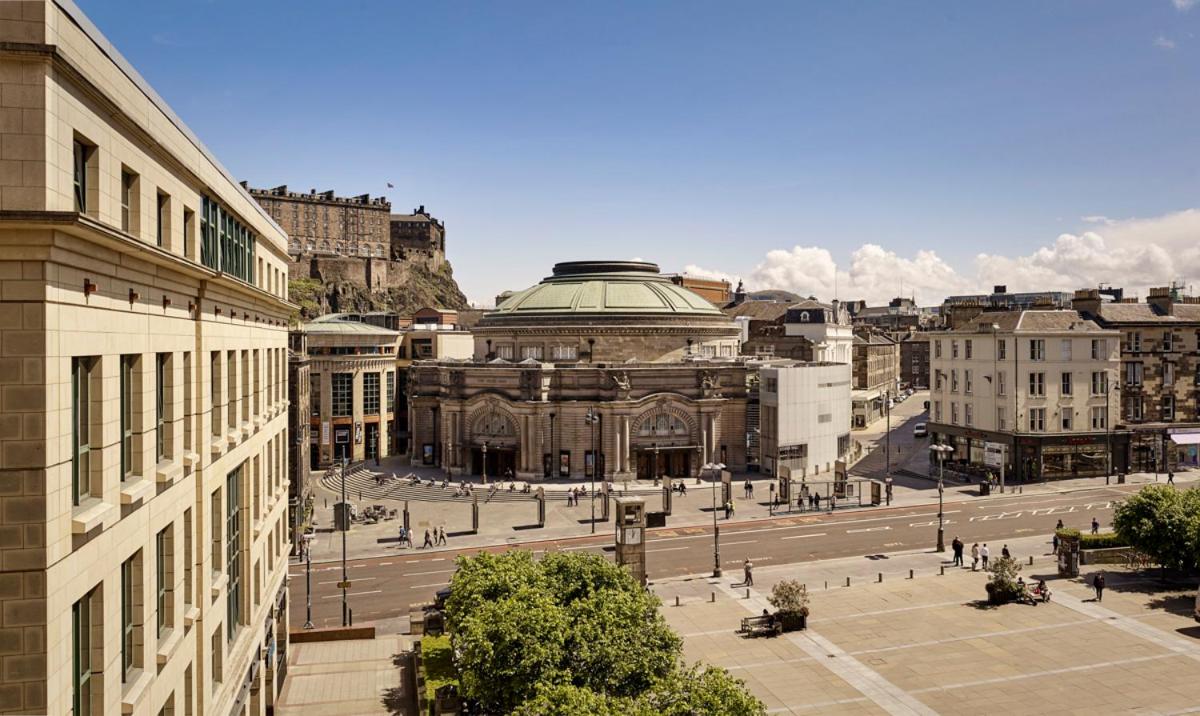 Two-Bedroom Suite with Edinburgh Castle View