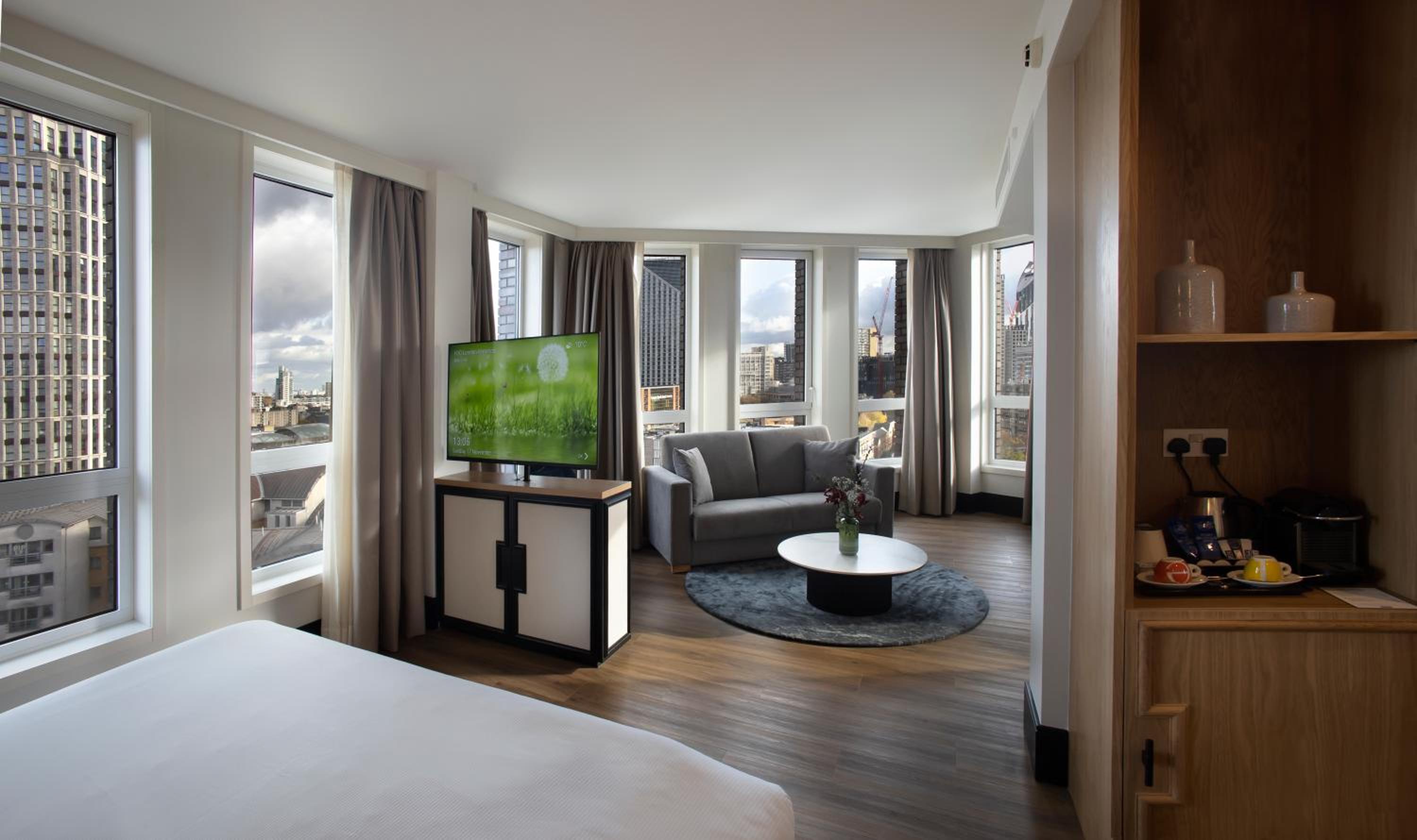 Junior Suite Sky View photo 3