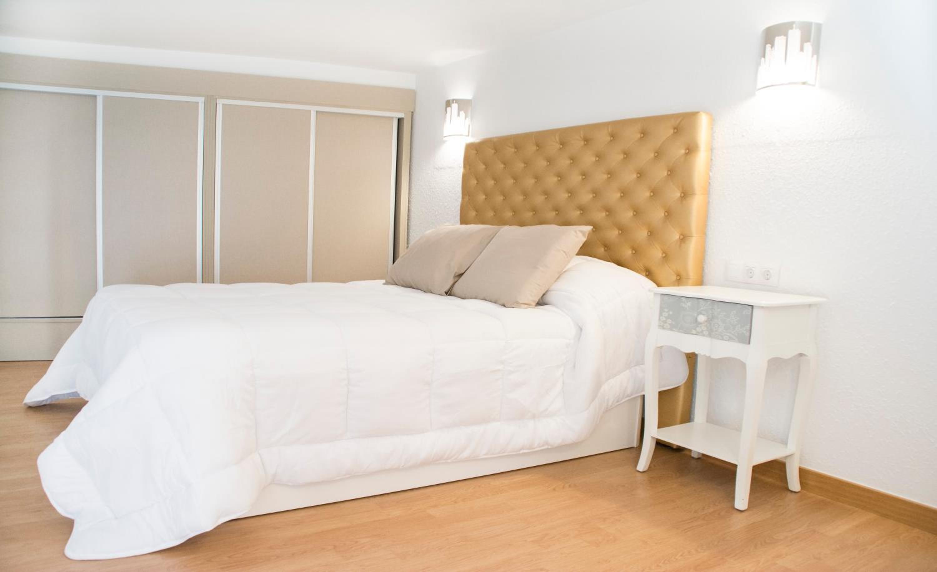 Apartment - Split Level - Photo 37