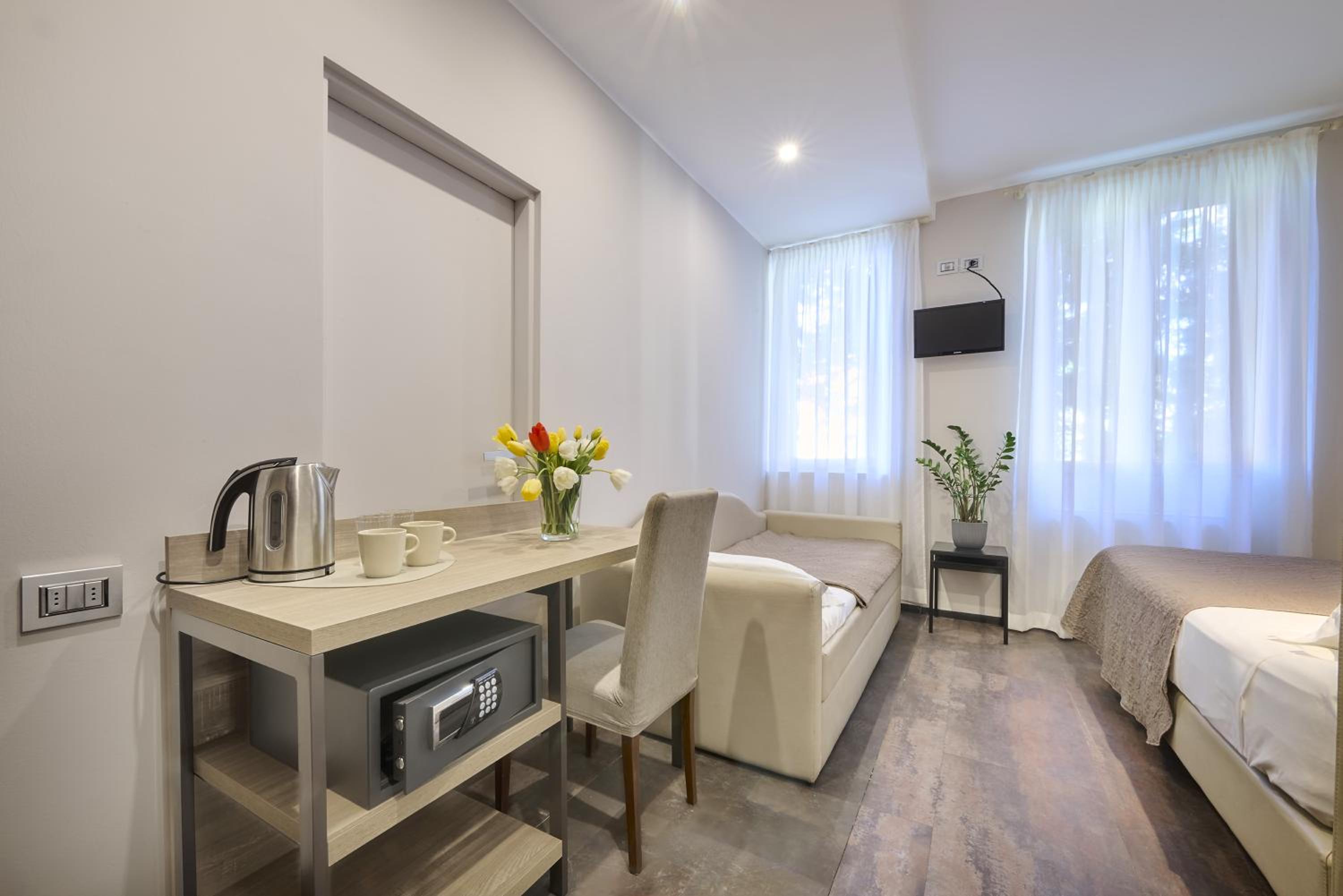 Economy Triple Room