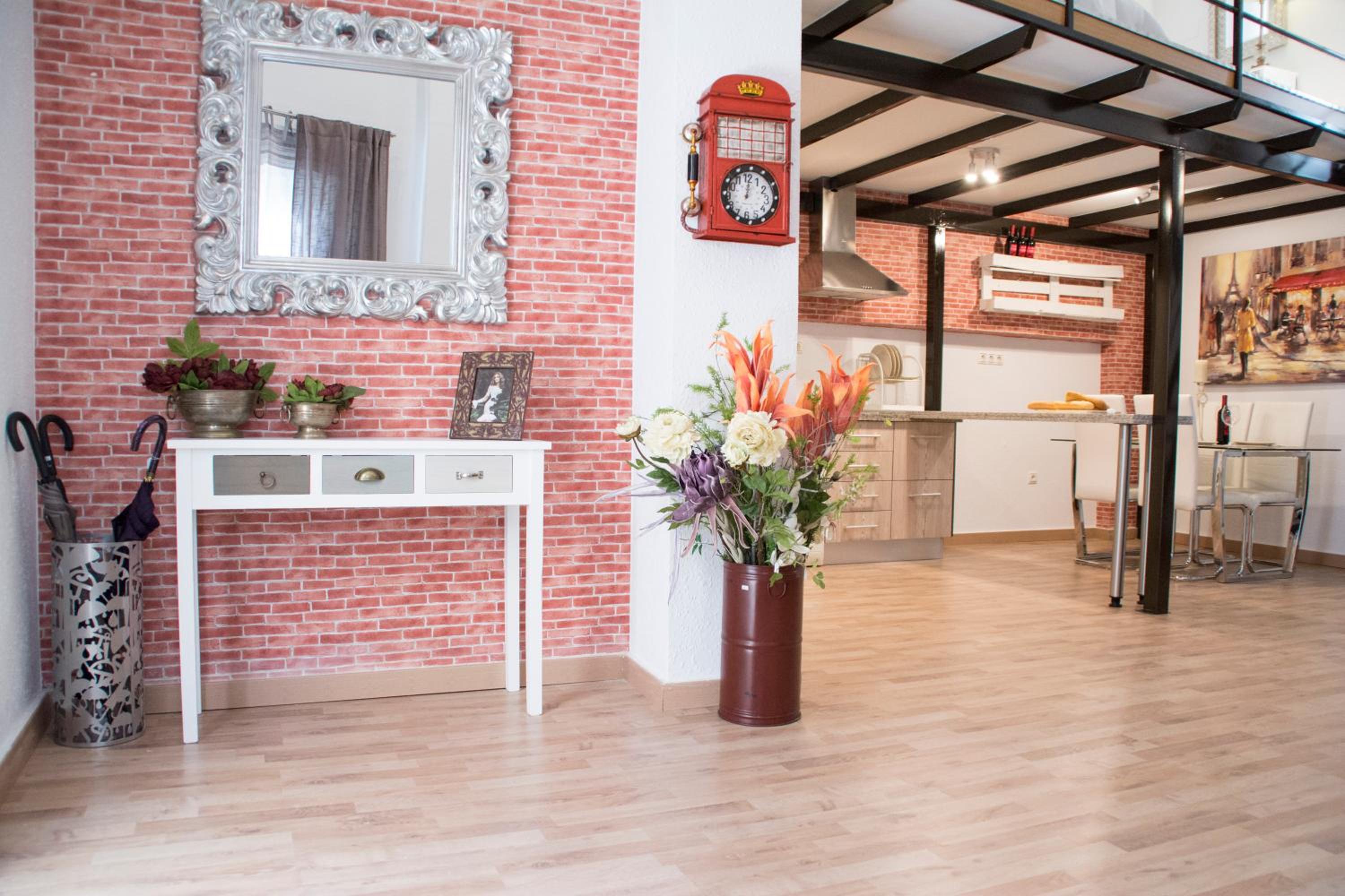 Apartment - Split Level - Photo 43