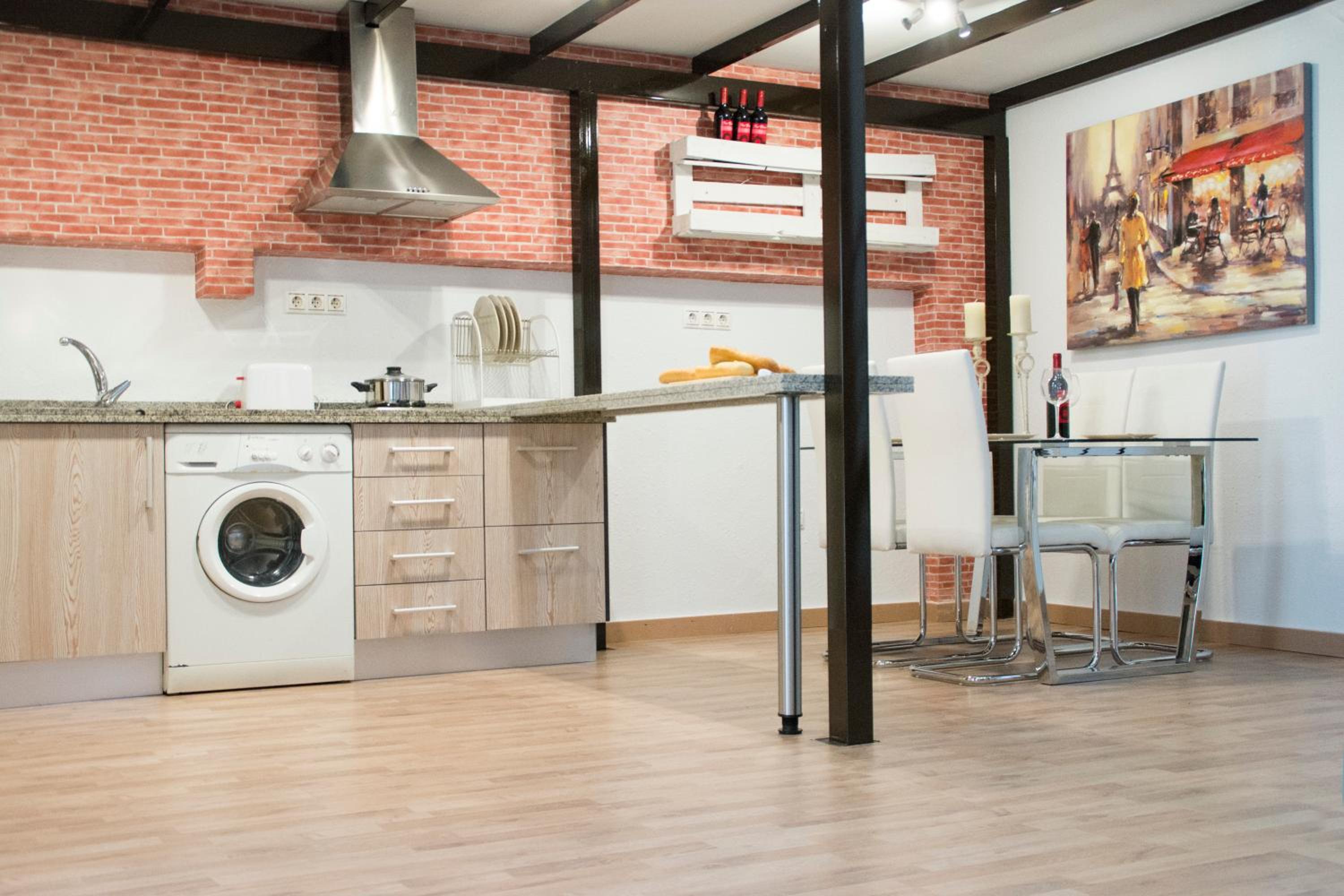 Apartment - Split Level - Photo 7