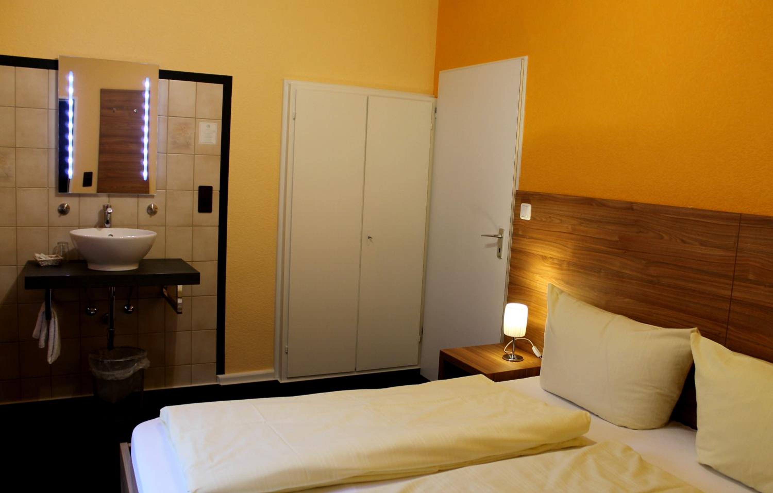 Double Room - Photo 29