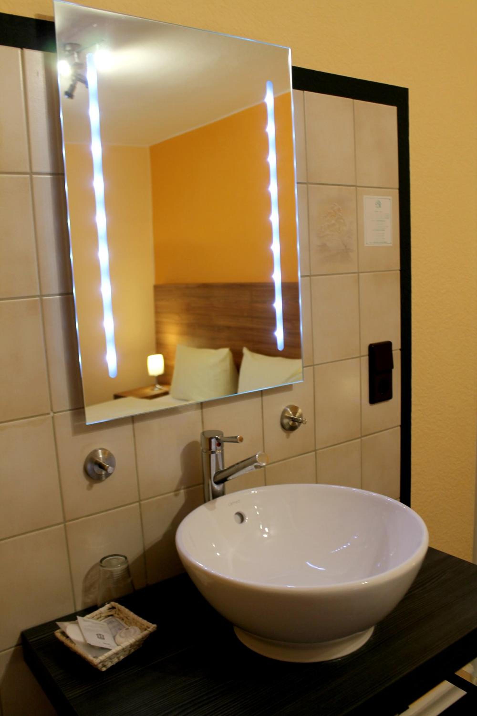 Double Room - Photo 6