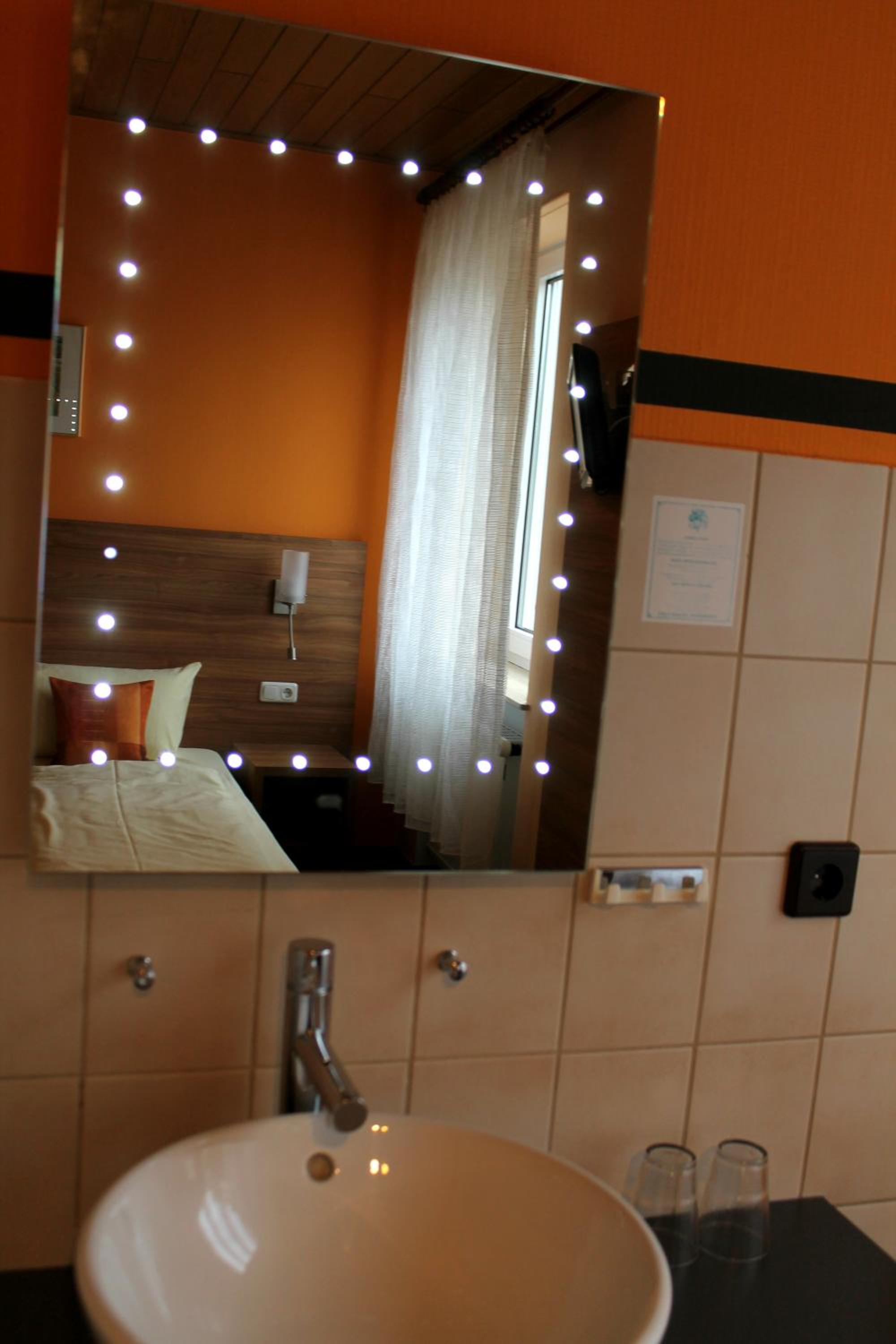 Double Room - Photo 5
