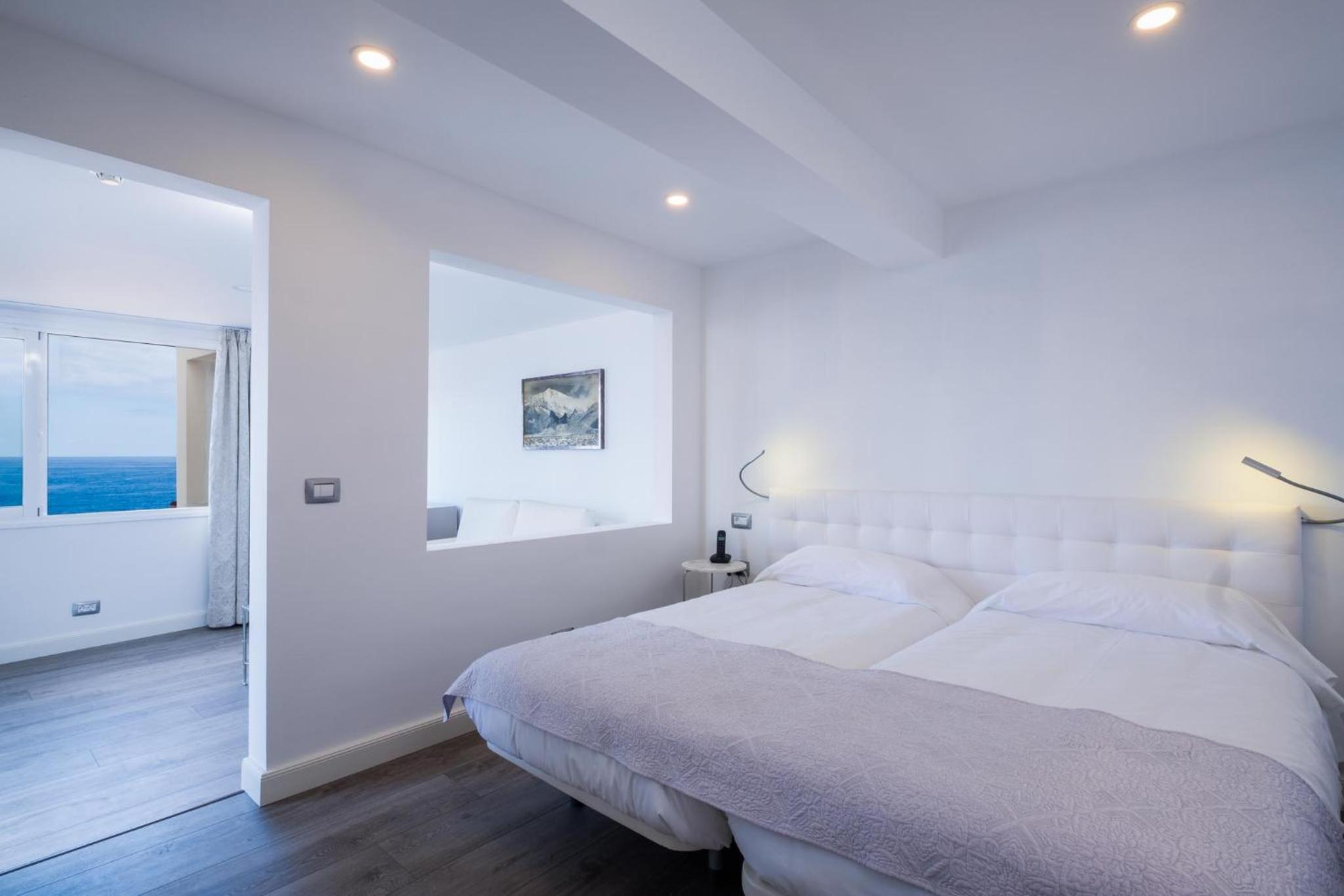 Junior Suite with Terrace photo 2