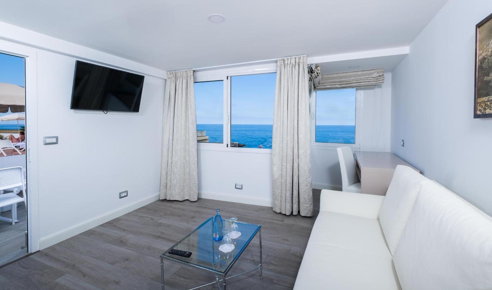 Junior Suite with Terrace photo 3