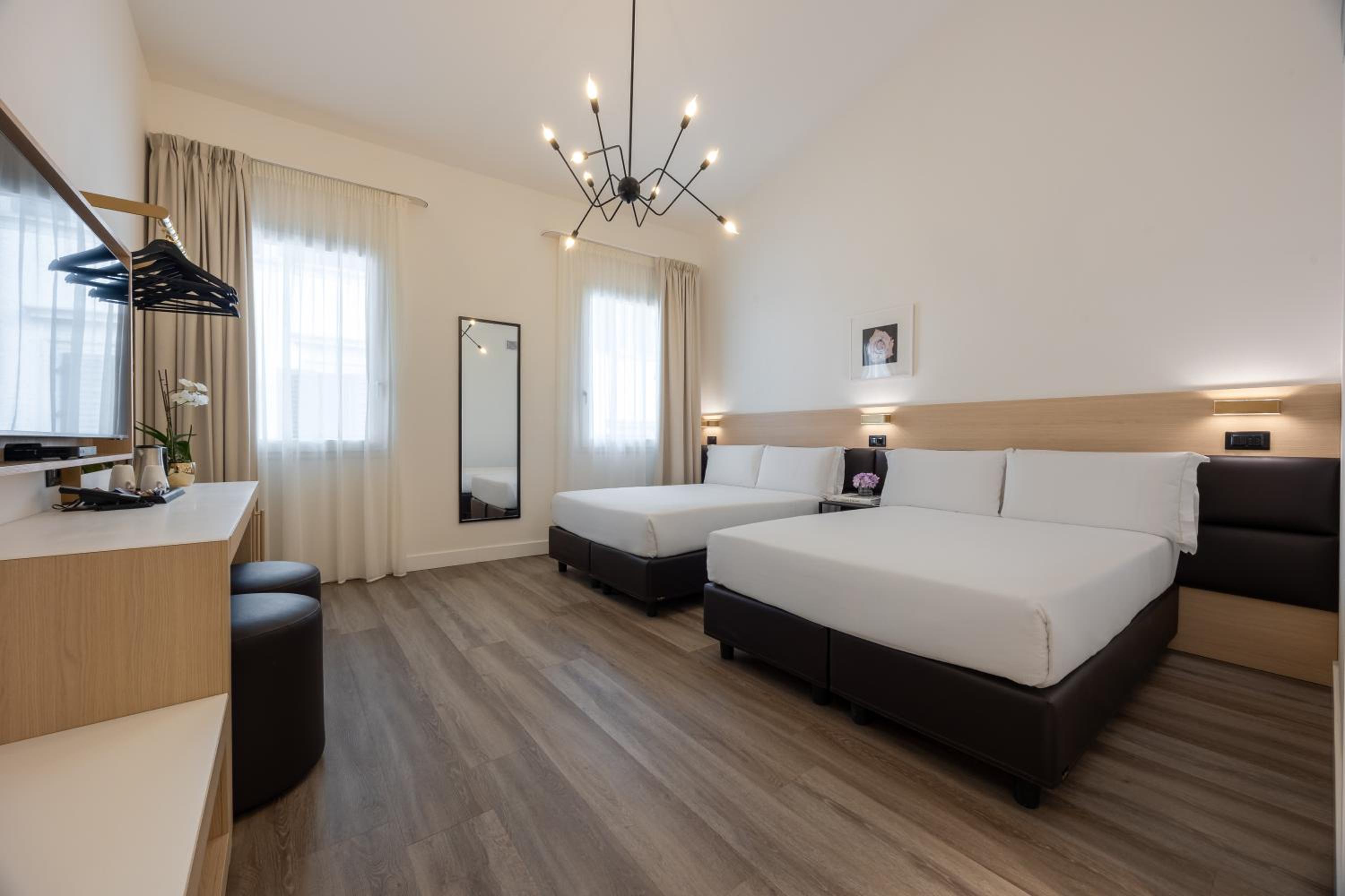 Double Room with Two Double Beds photo 1