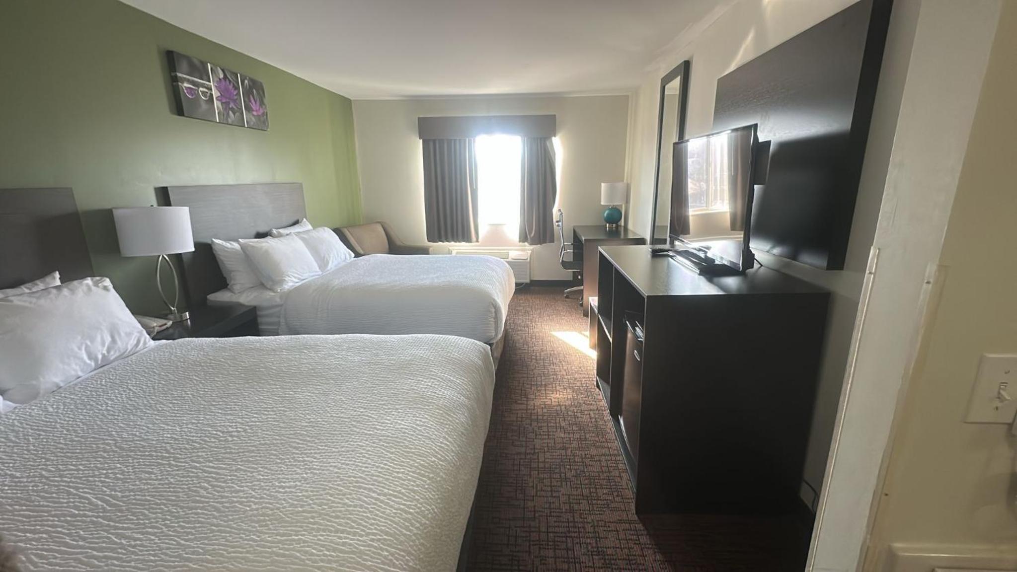 Superior Queen Room with Two Queen Beds - Non-Smoking - Photo 1