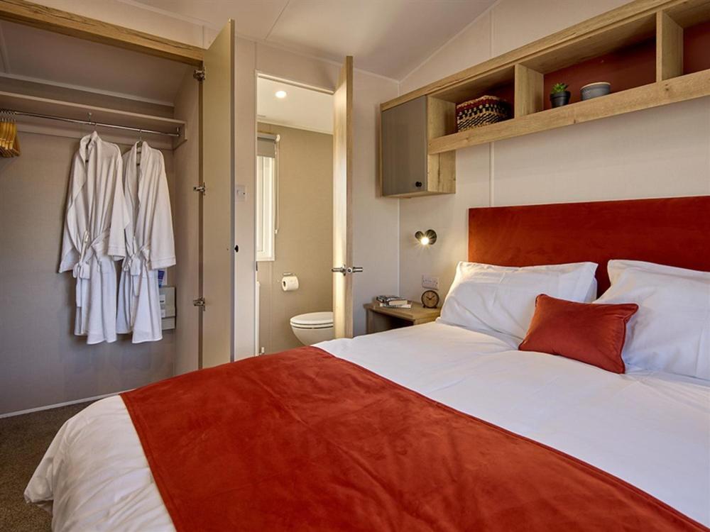 Three-Bedroom Holiday Home (Not Pet Friendly) photo 3