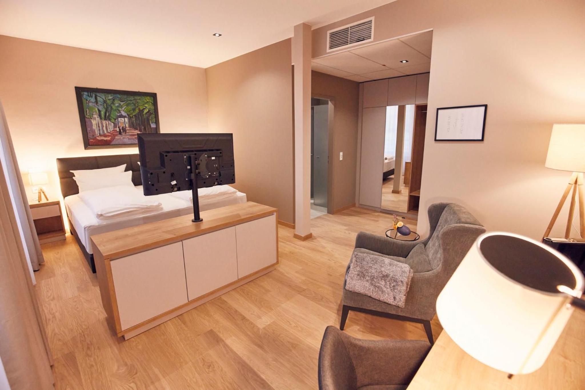 Junior Suite with Lake View photo 1