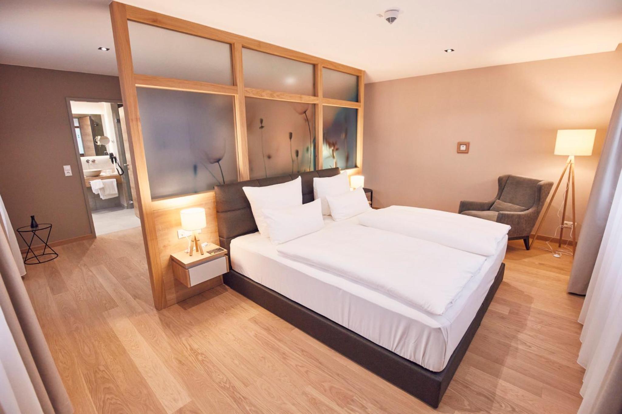 Suite with Lake View