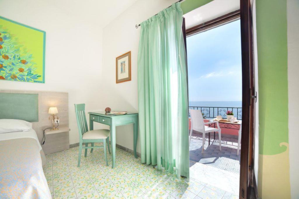 Superior Double Room - Photo 4