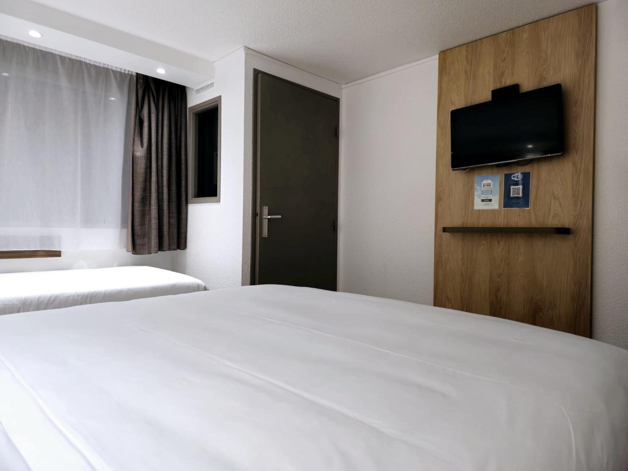 Triple Room - 1 Double Bed 1 Single Bed - Photo 4