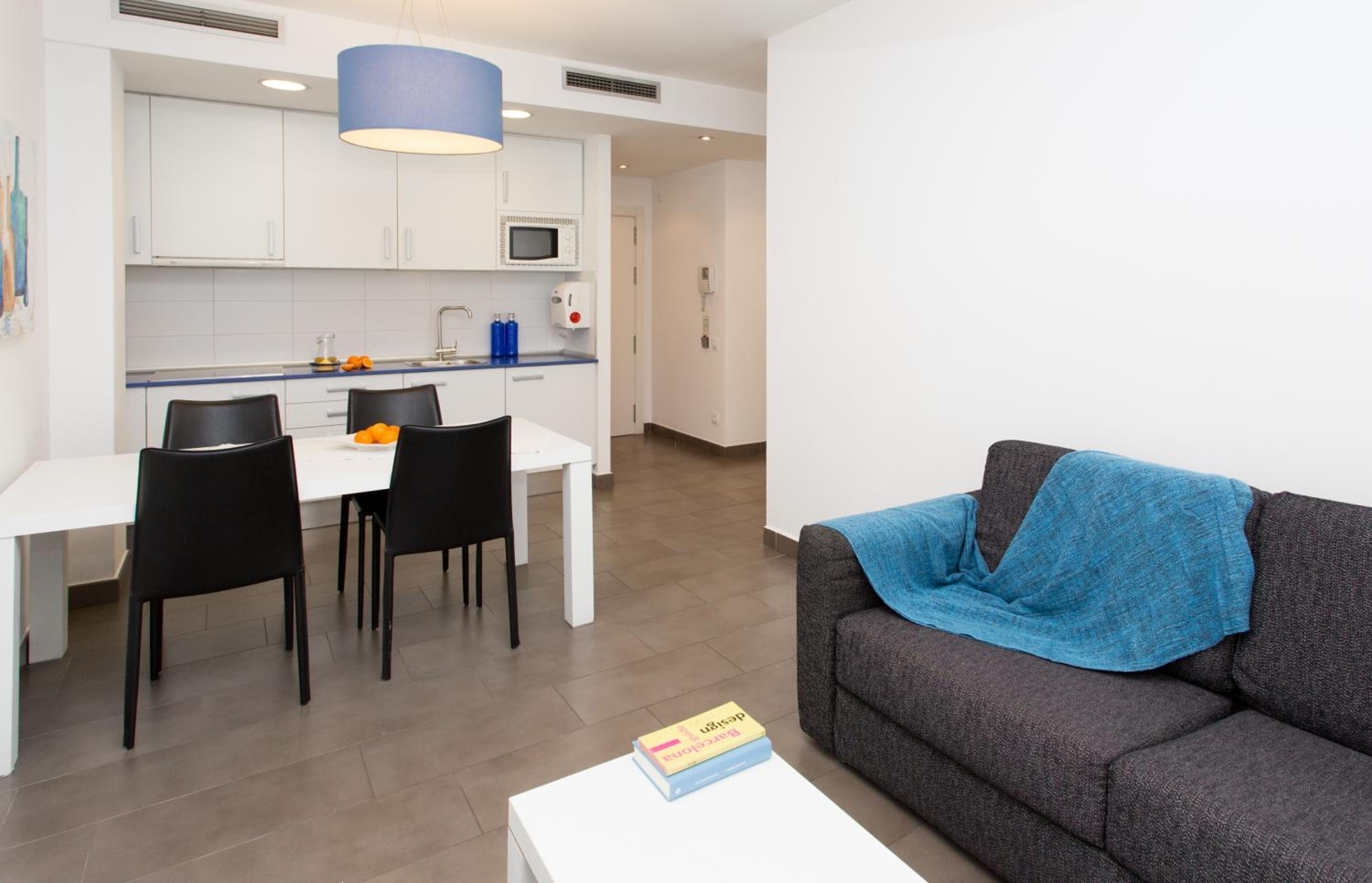 Studio Apartment (1 - 2 Adults) photo 2