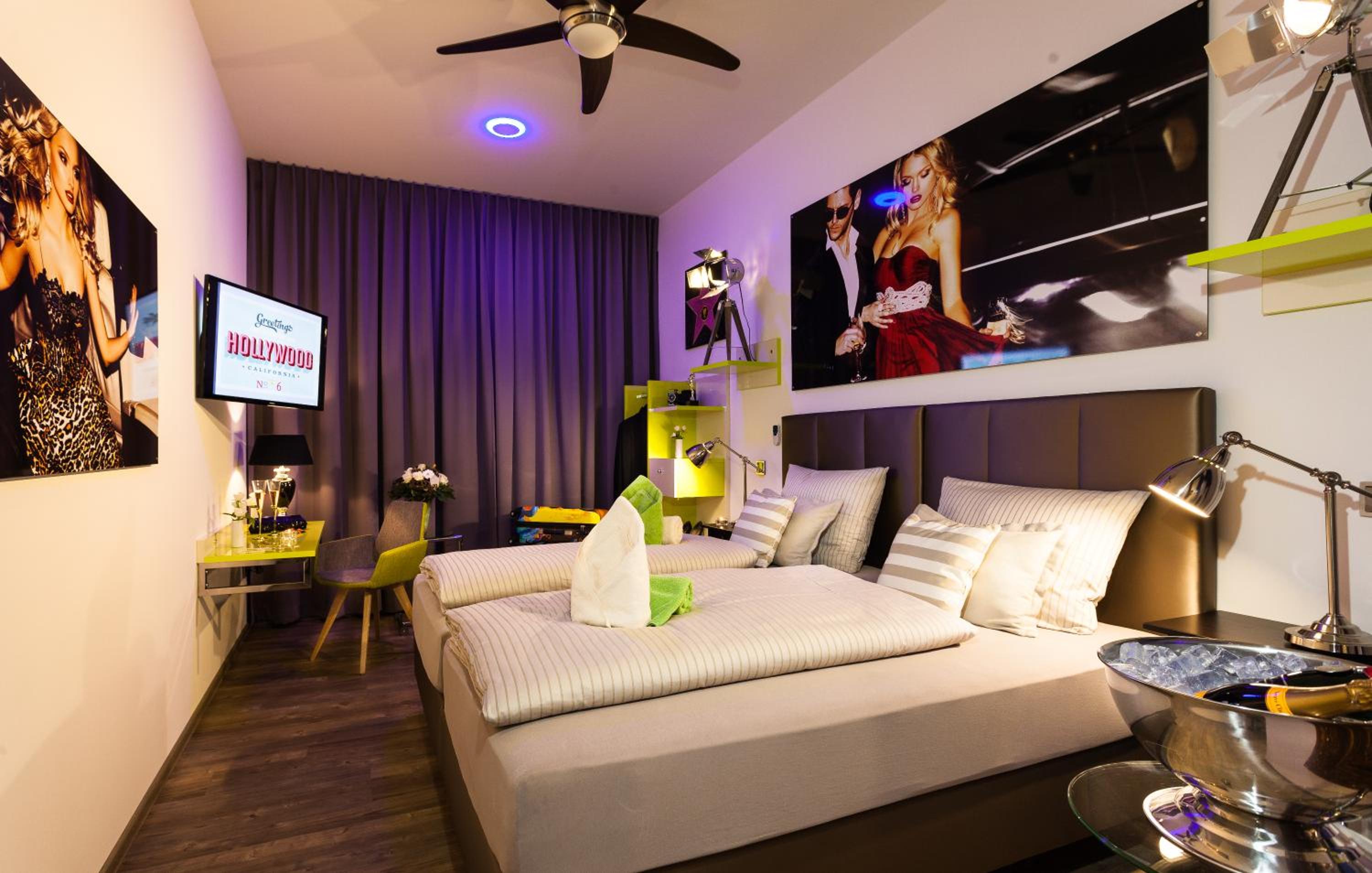 Deluxe Double or Twin Room - Photo 11