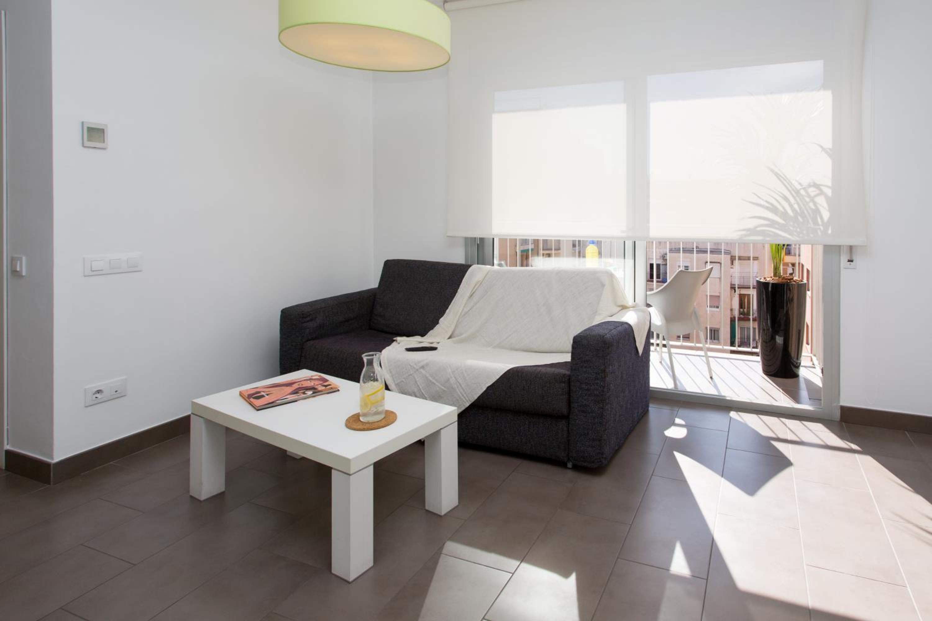 Apartamento de una habitación con balcón (1-2 adultos)