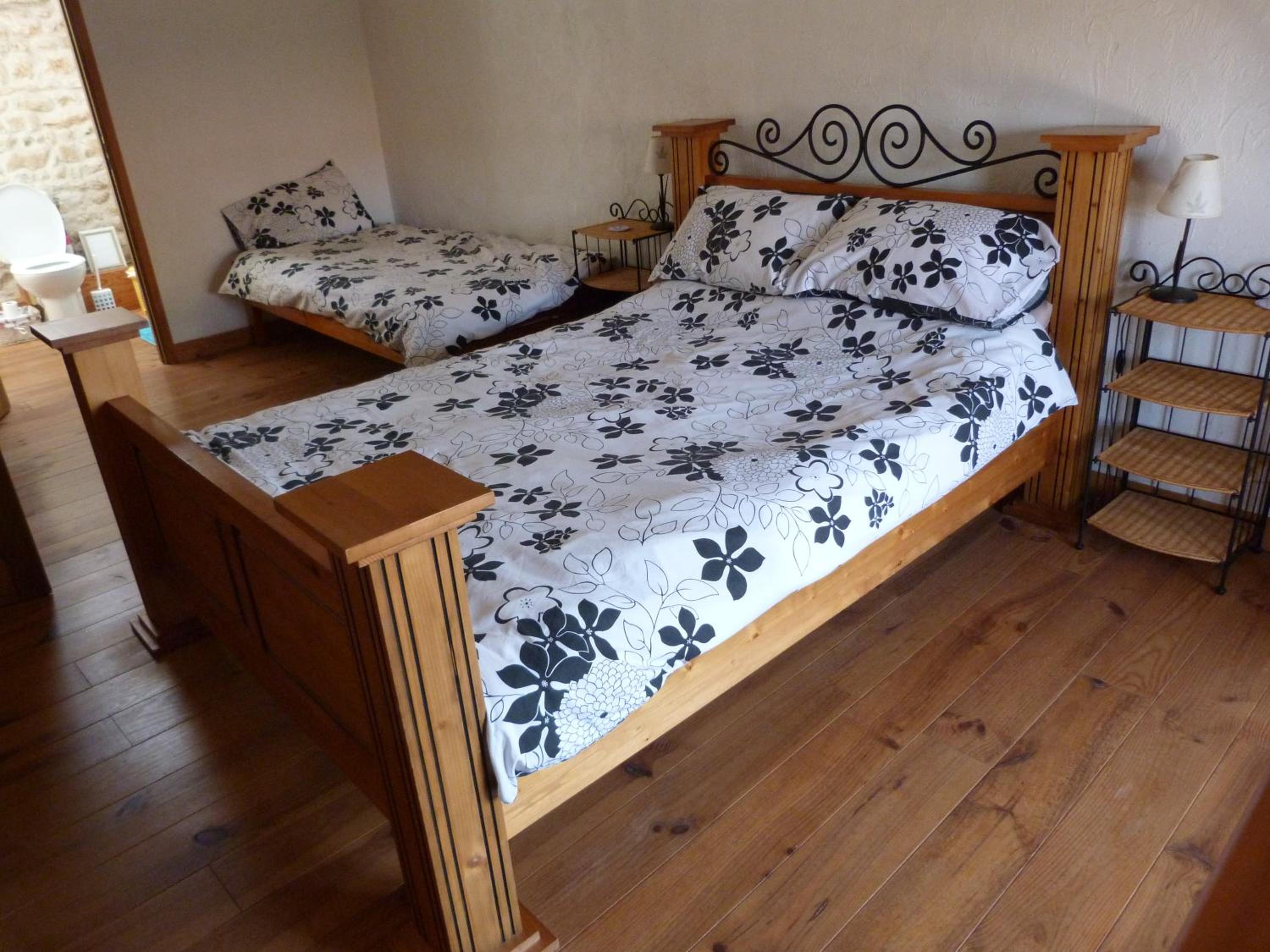 Double Room - Photo 4