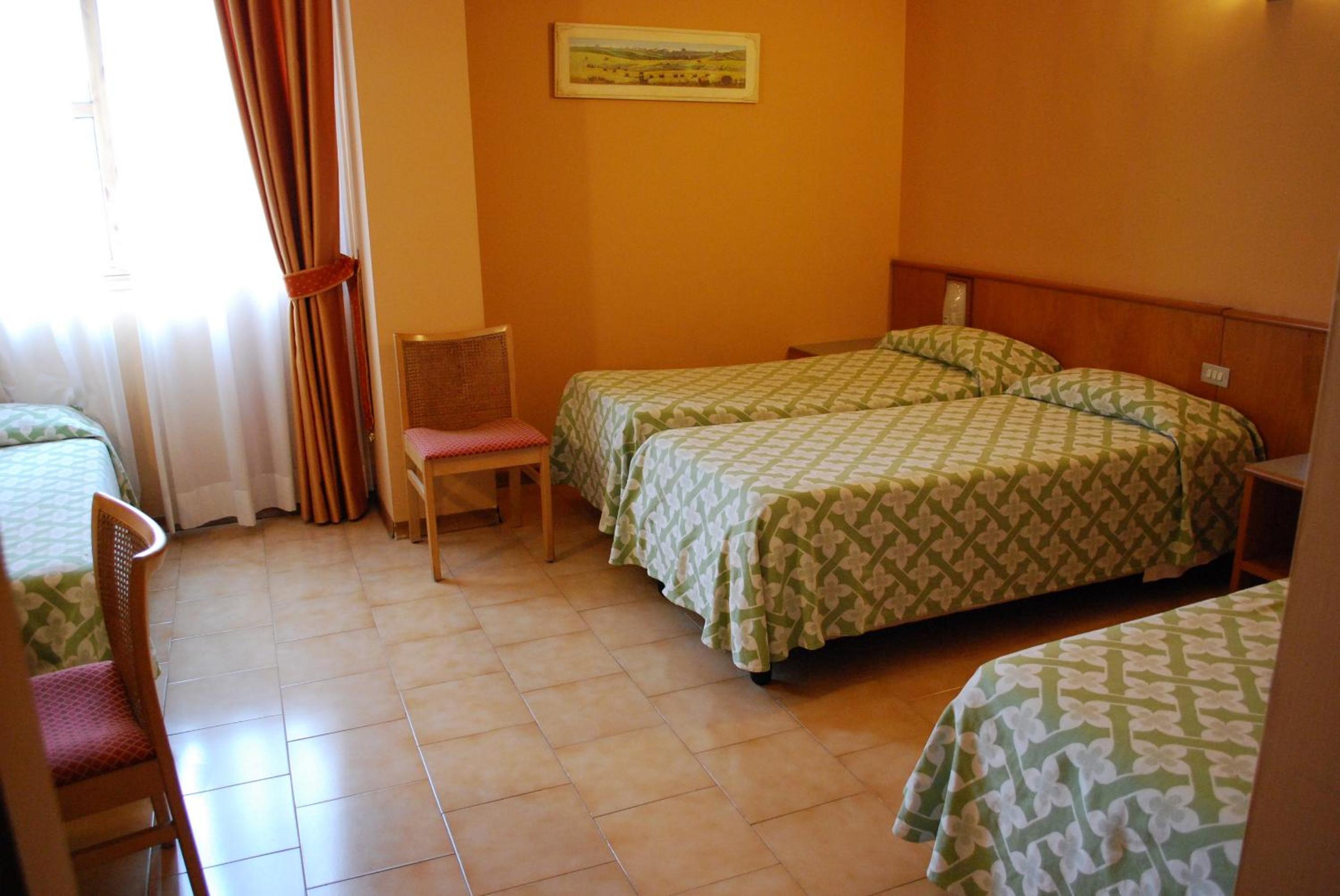 Standard Family Room - Photo 3