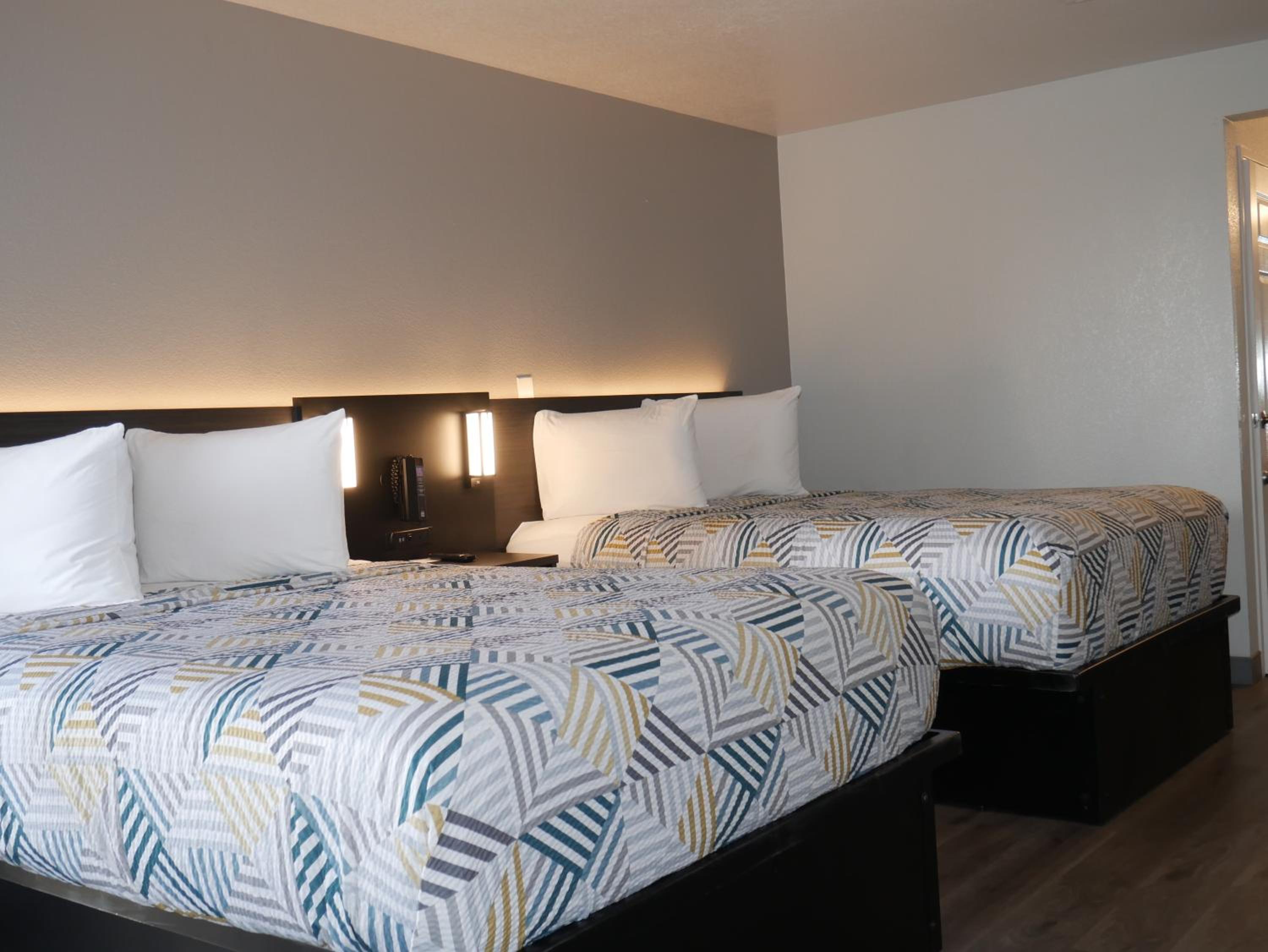 Deluxe Queen Room with Two Queen Beds - Non-Smoking