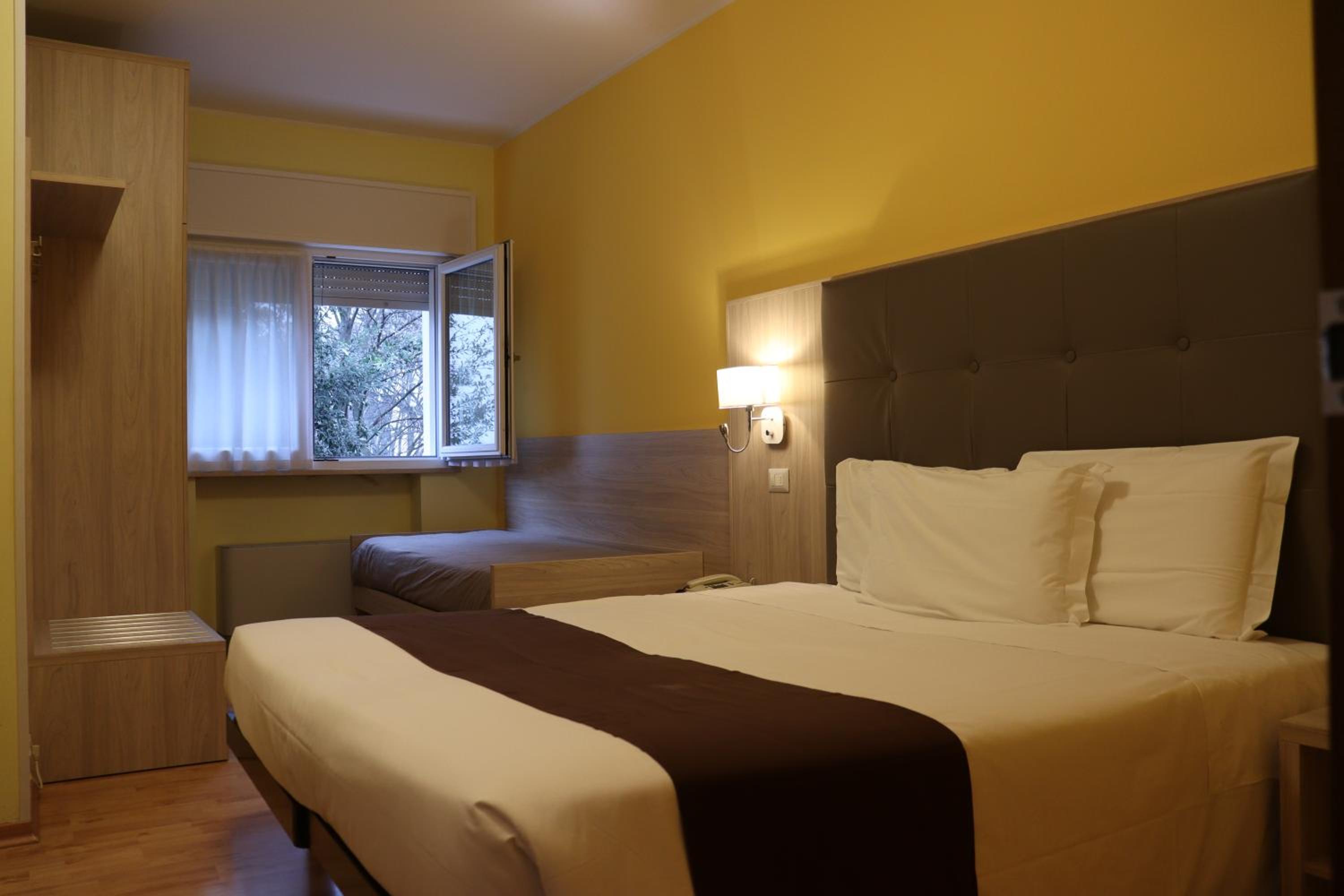Classic Double Room - Photo 1
