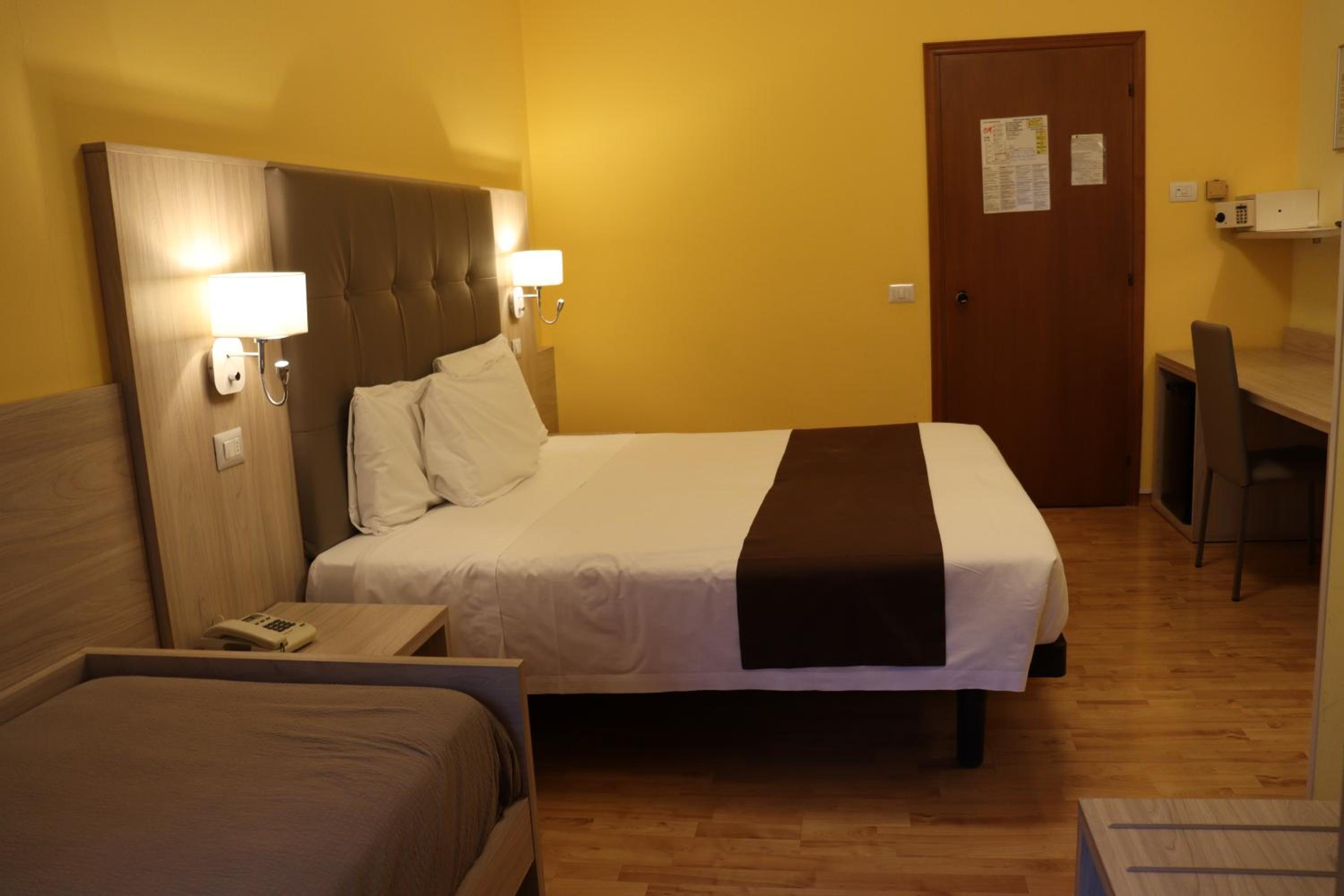 Double Room (1 Adult) photo 3