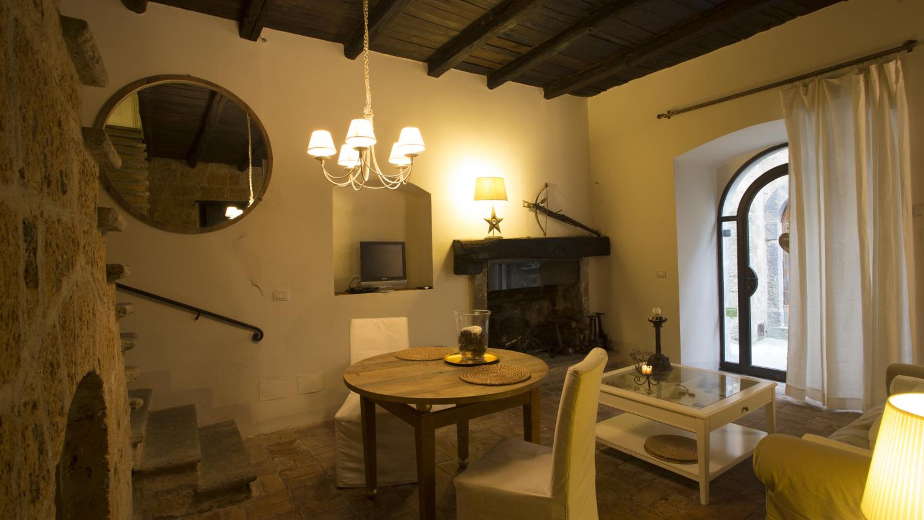 One-Bedroom Apartment - Photo 10