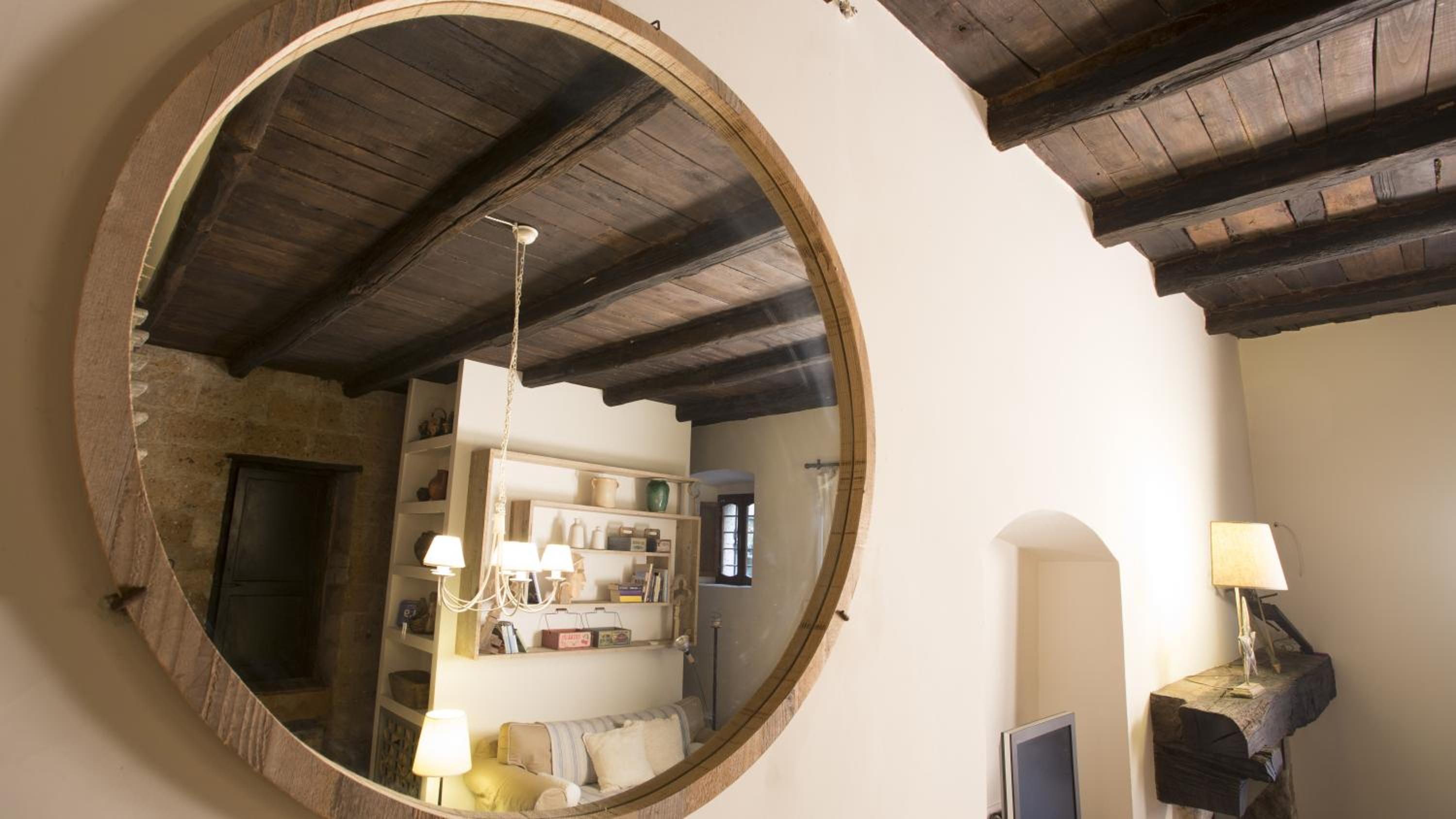 One-Bedroom Apartment - Photo 9