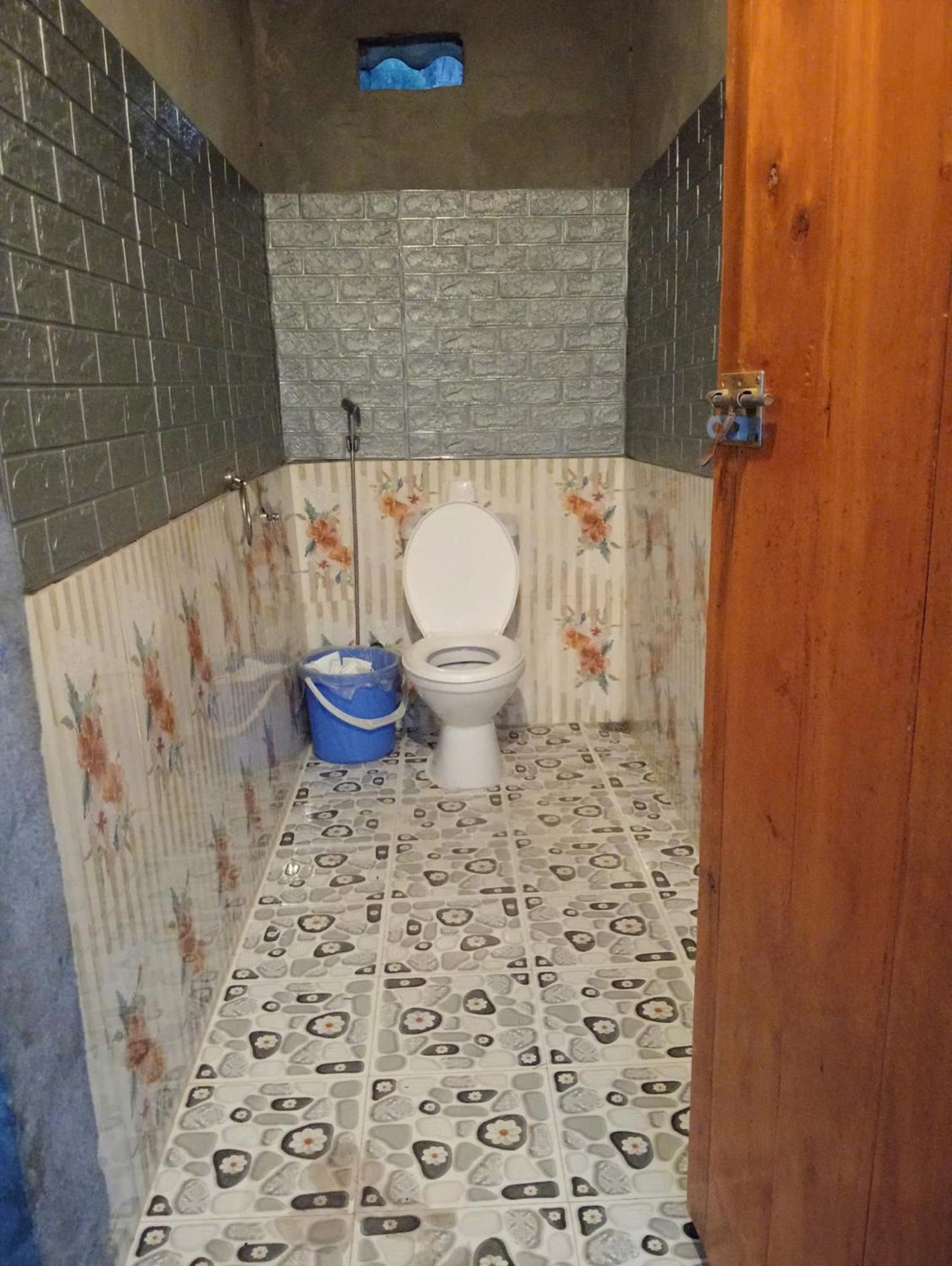 Double Room with Shared Bathroom - Photo 1