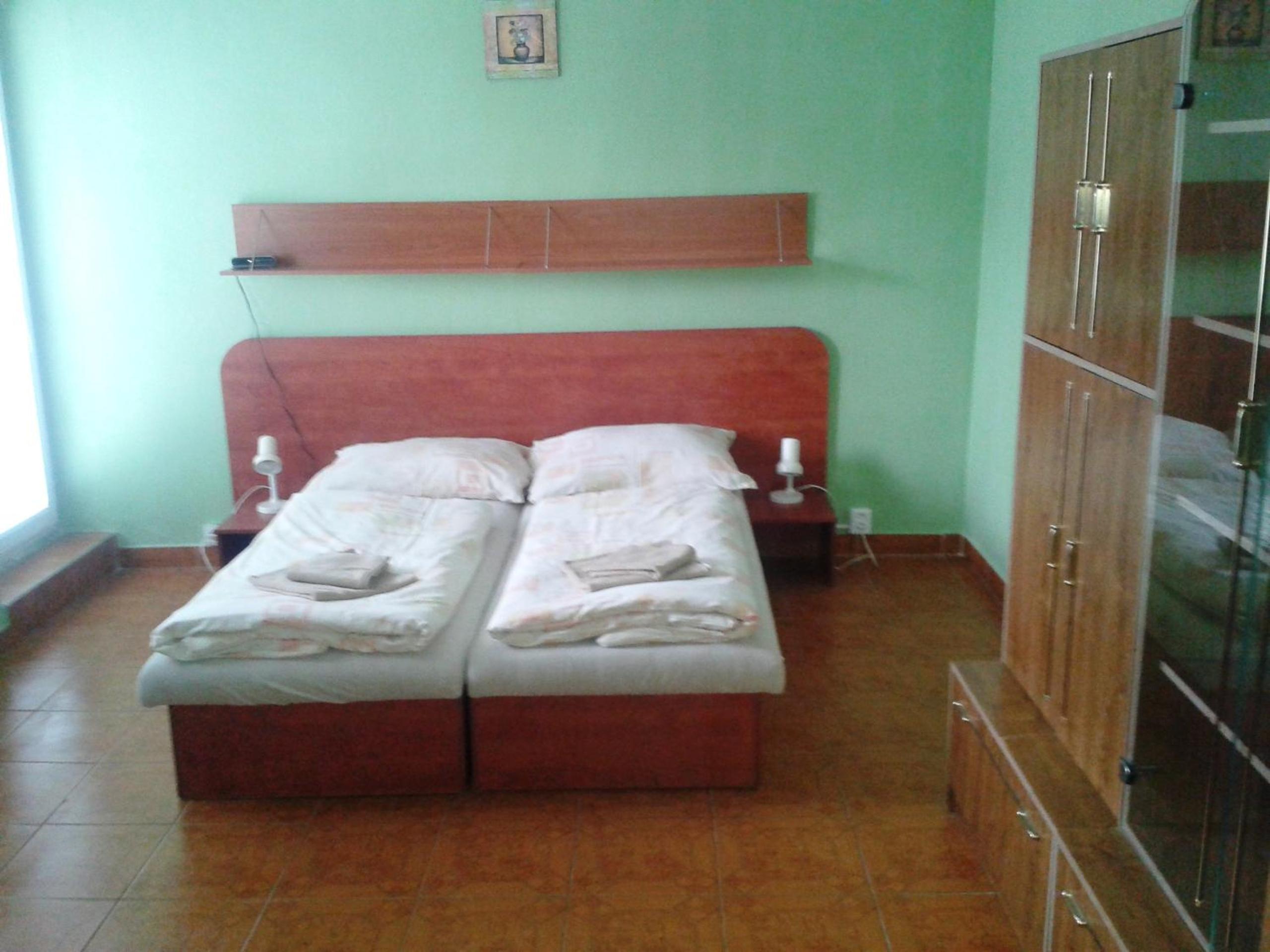 One-Bedroom Apartment with Balcony photo 3