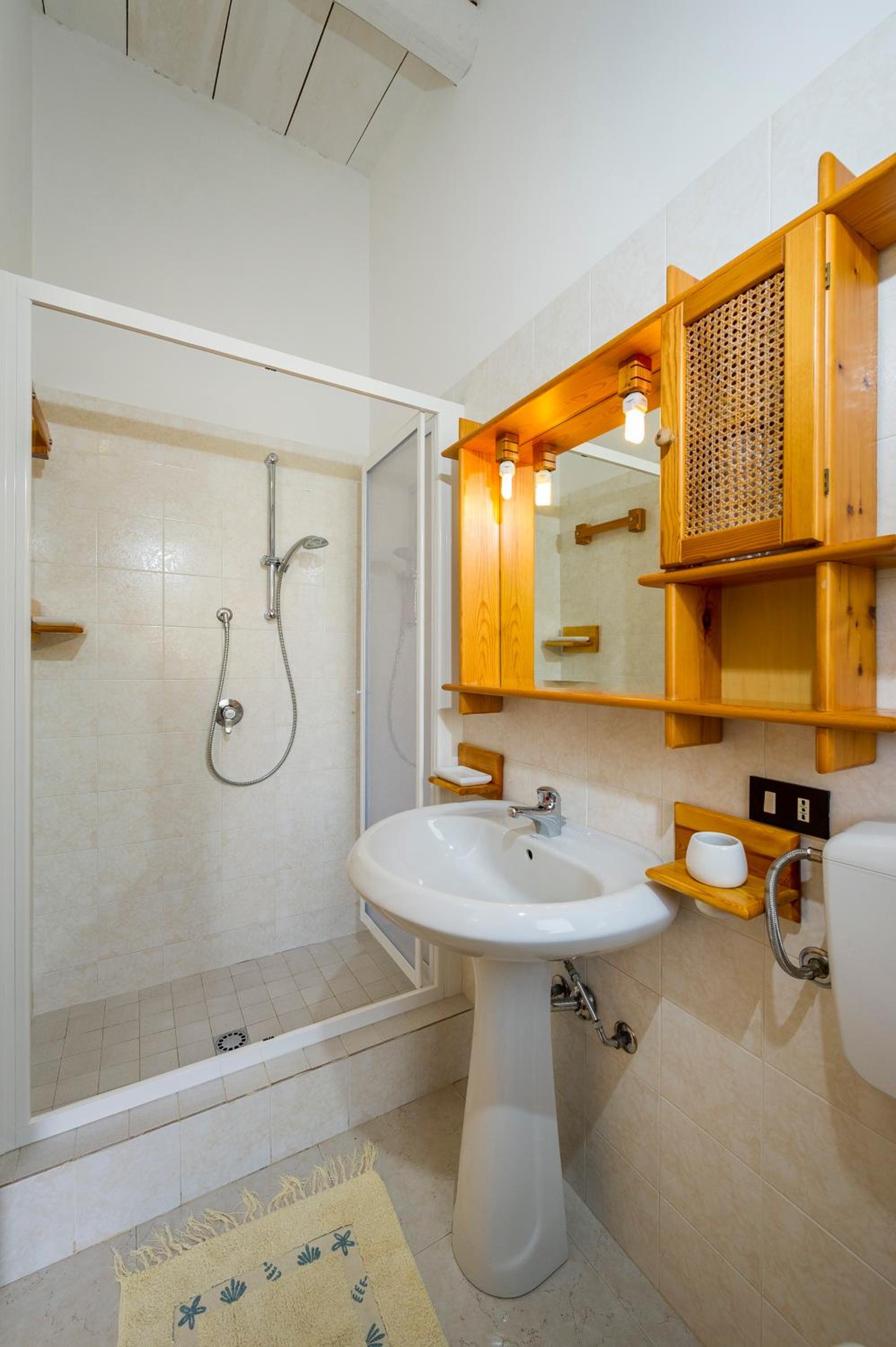 Large Double Room photo 2