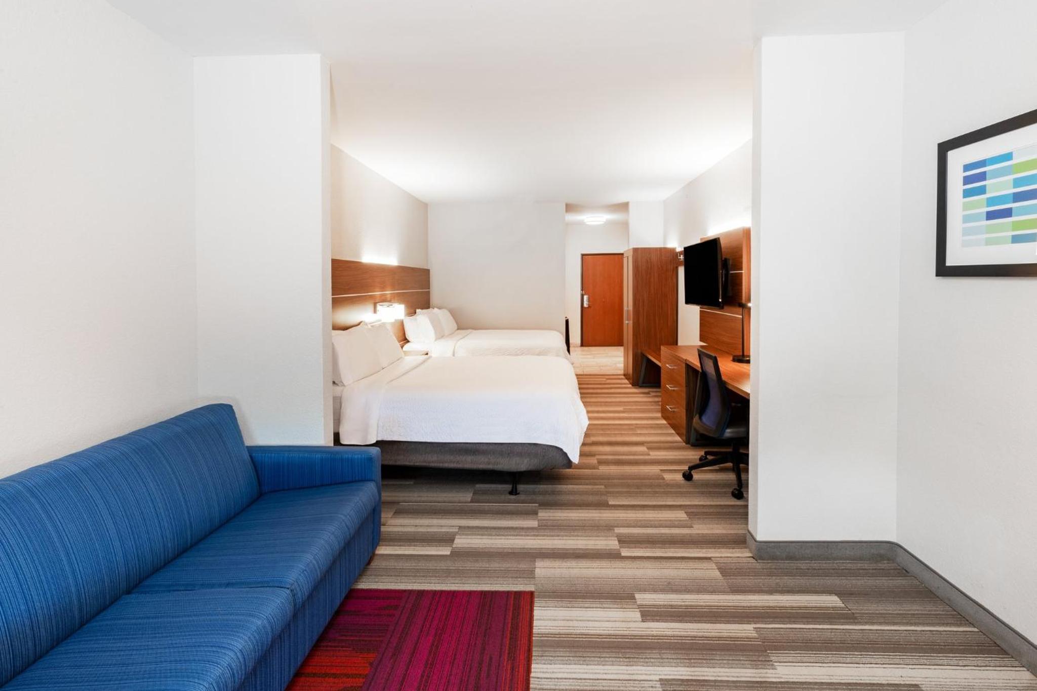 Deluxe Suite - Mobility Accessible - Non-Smoking - Photo 7