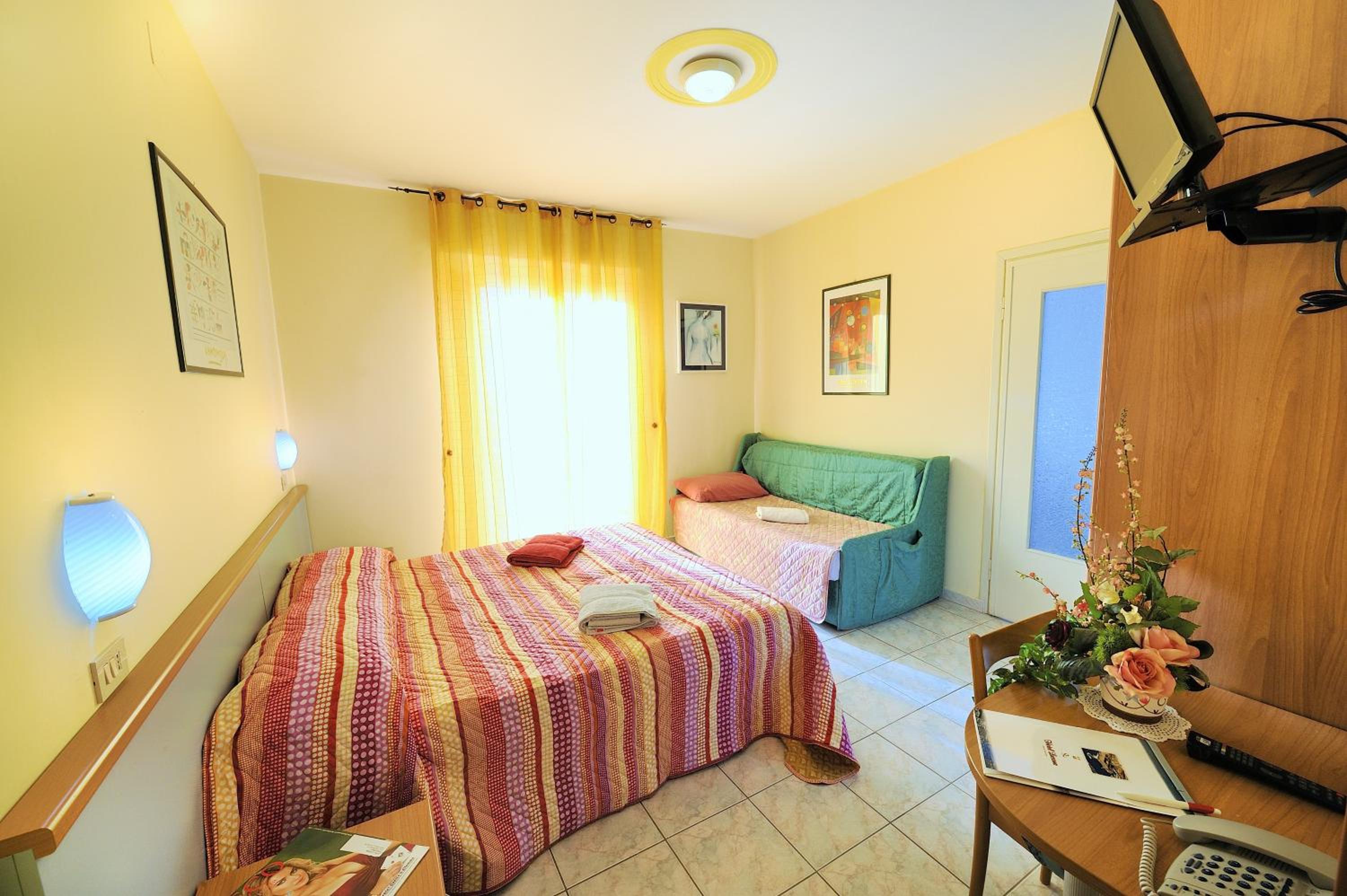 Triple Room with Sea View photo 1