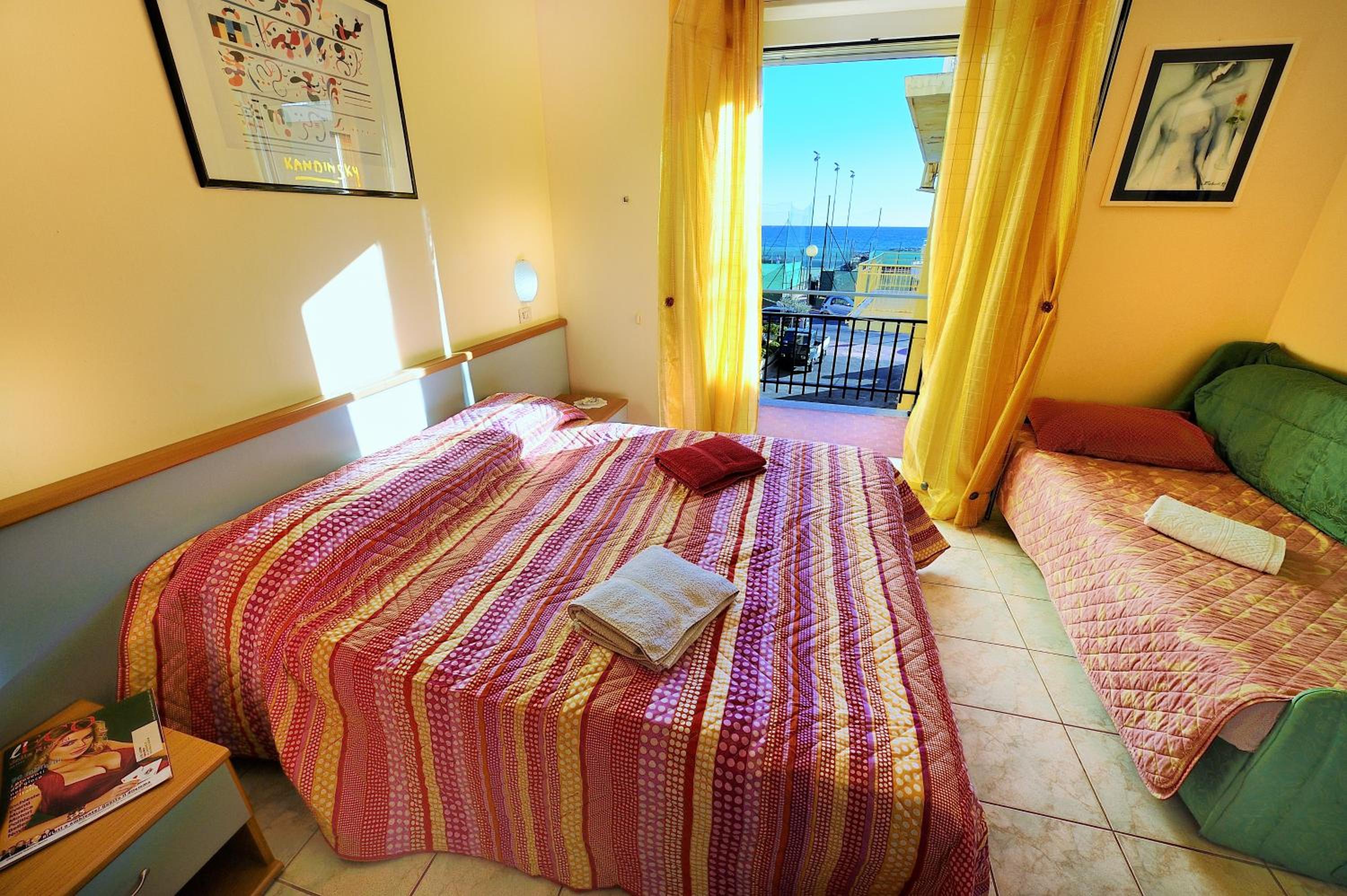 Triple Room with Sea View photo 2